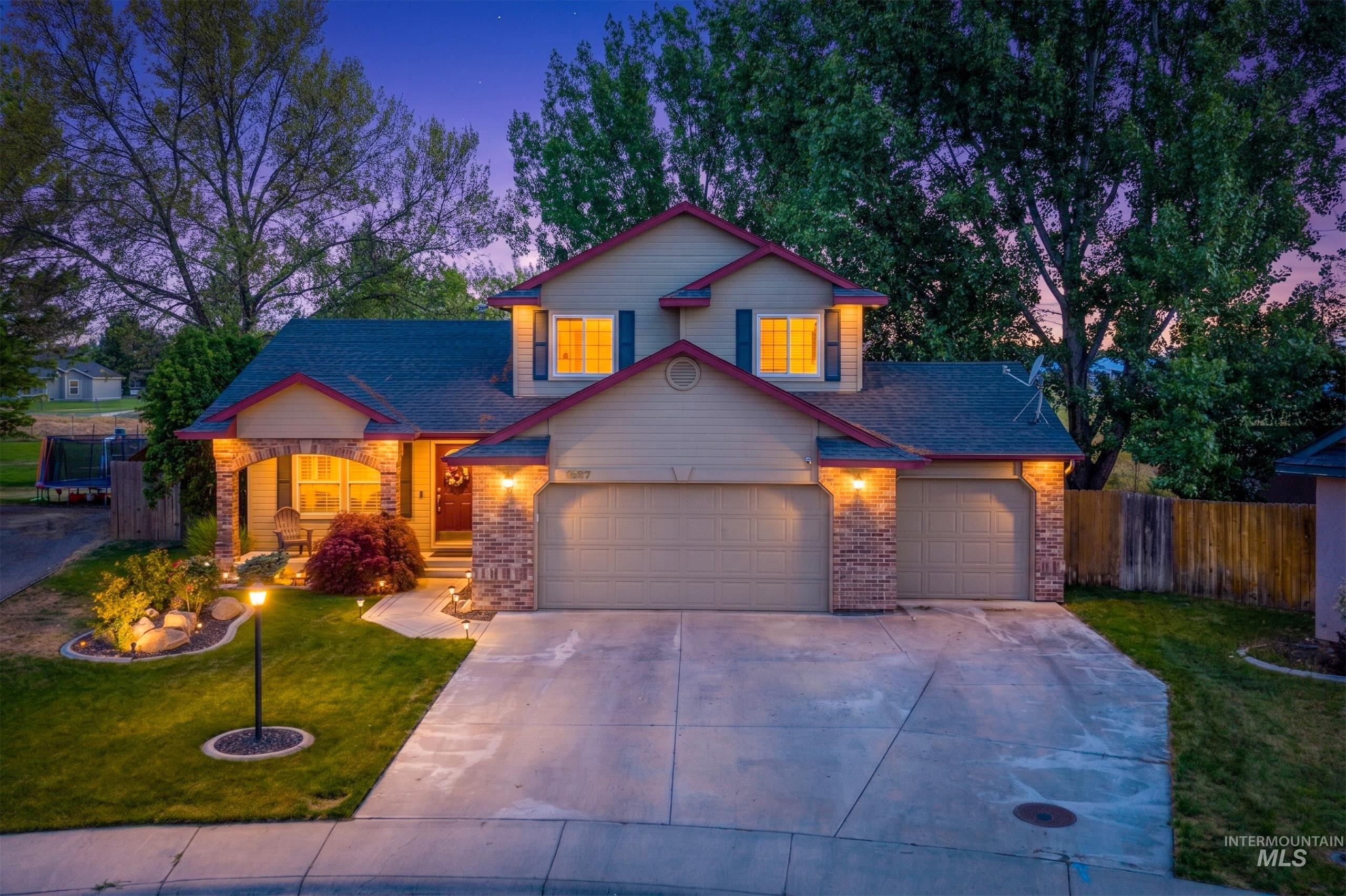 1627 Thorn Creek Ct., Nampa, Idaho 83686, 3 Bedrooms, 2.5 Bathrooms, Residential For Sale, Price $489,000, 98987213