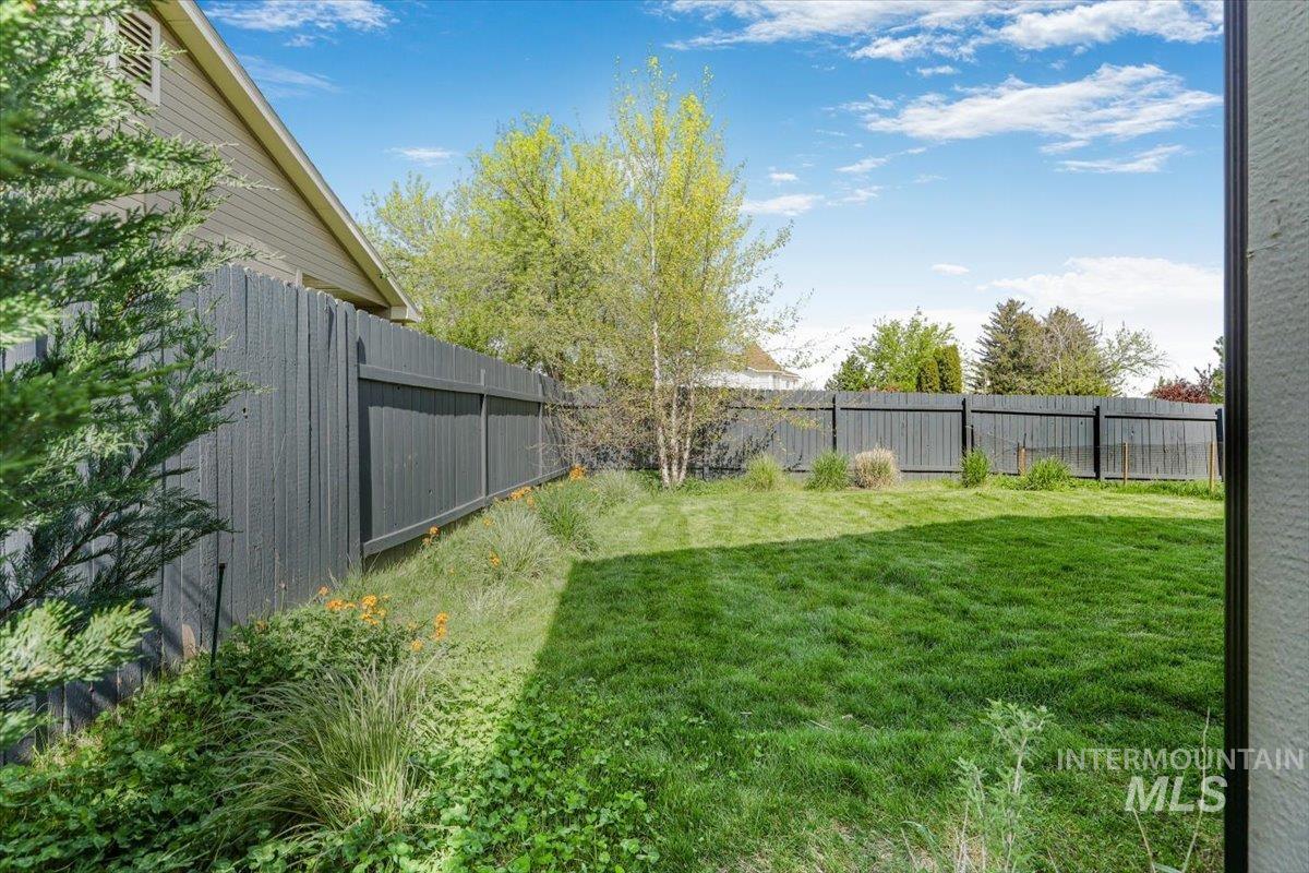 16451 Rainbow Drive, Nampa, Idaho 83687, 4 Bedrooms, 2.5 Bathrooms, Residential For Sale, Price $425,000, 98987215