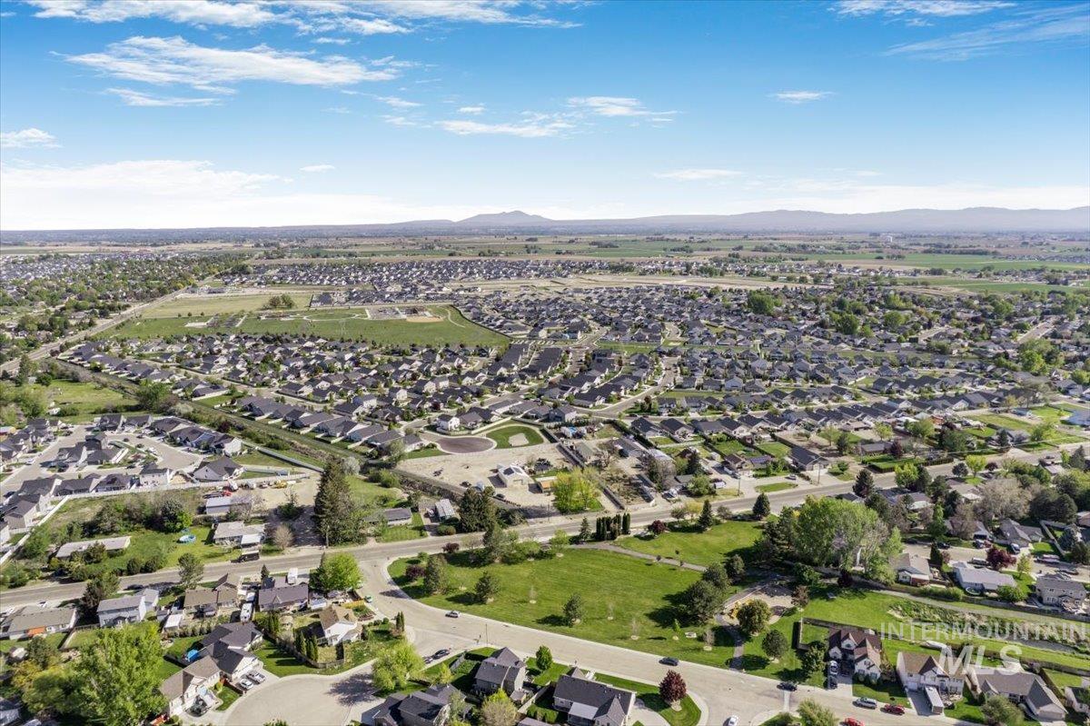 16451 Rainbow Drive, Nampa, Idaho 83687, 4 Bedrooms, 2.5 Bathrooms, Residential For Sale, Price $425,000, 98987215