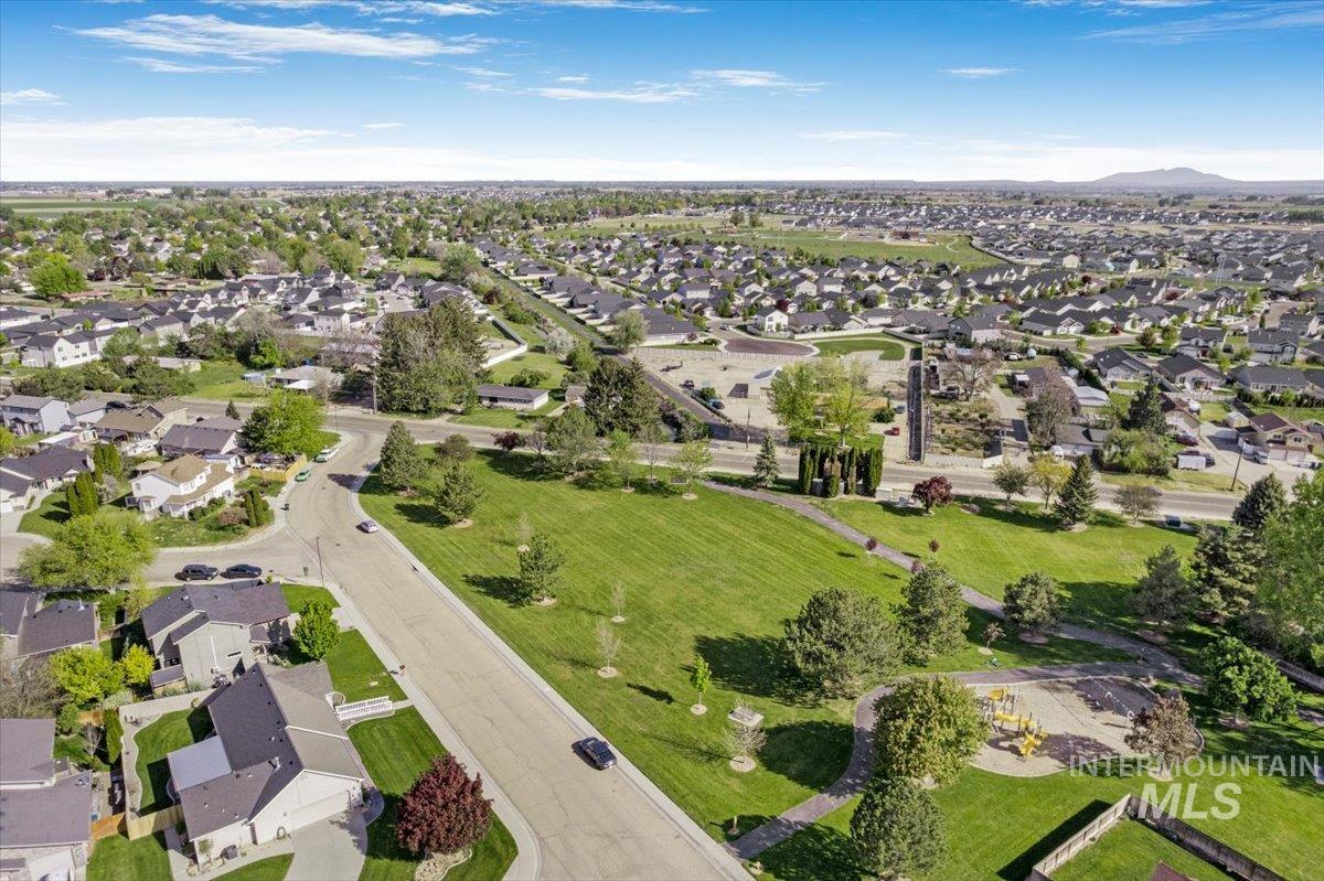16451 Rainbow Drive, Nampa, Idaho 83687, 4 Bedrooms, 2.5 Bathrooms, Residential For Sale, Price $425,000, 98987215