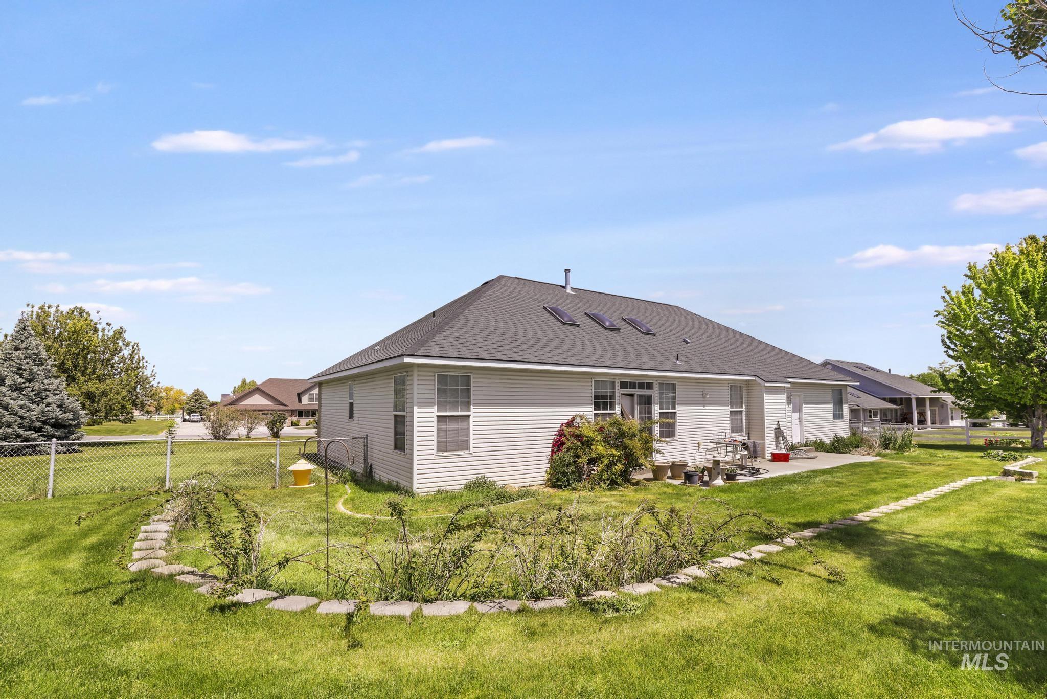 2529 E 3707 N, Twin Falls, ID 83301, Twin Falls, Idaho 83301, 4 Bedrooms, 3 Bathrooms, Residential For Sale, Price $615,000, 98987217