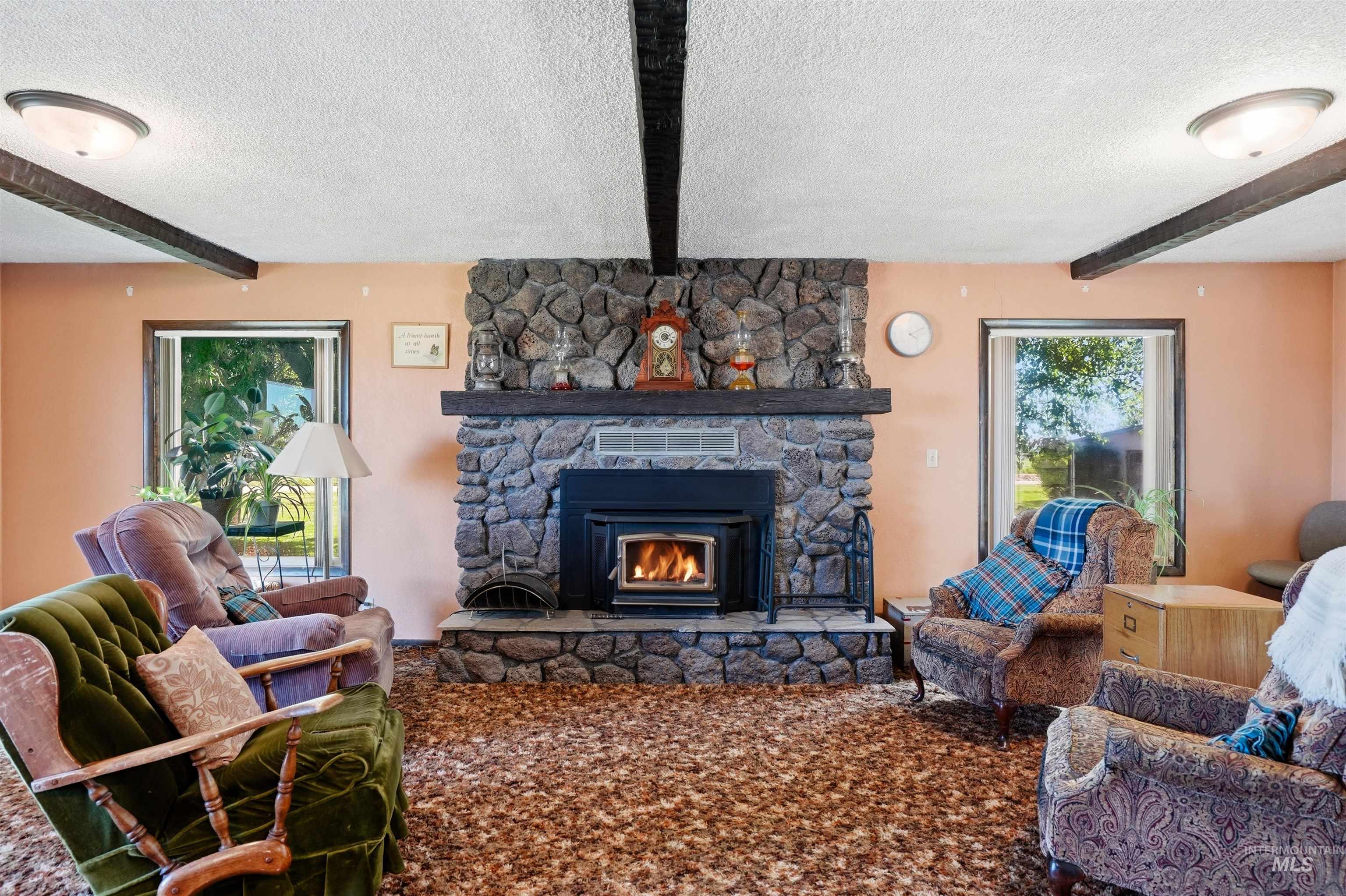 8600 Hillview RD, Emmett, Idaho 83617, 3 Bedrooms, 2 Bathrooms, Farm & Ranch For Sale, Price $899,000, 98987218