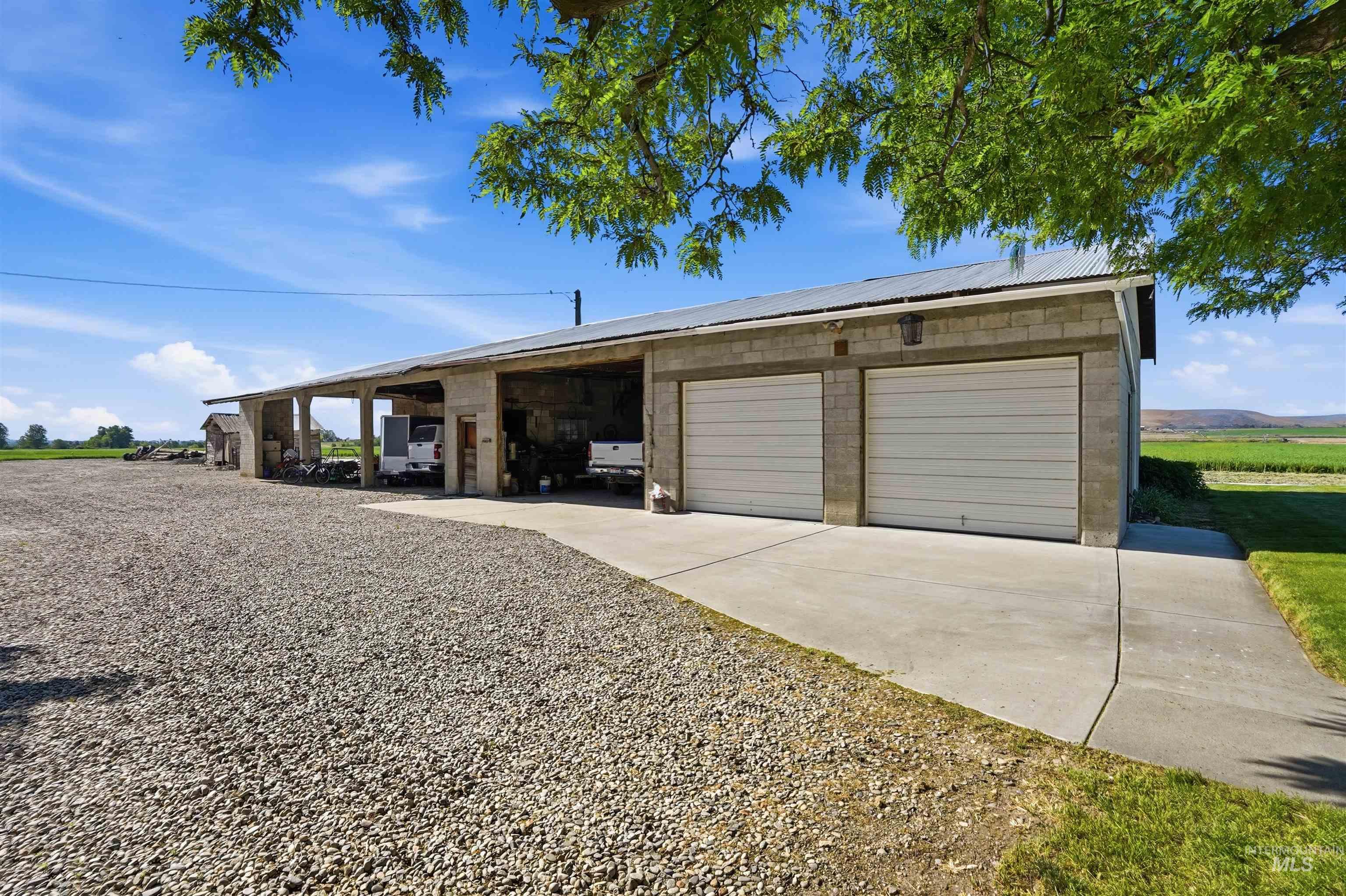 8600 Hillview RD, Emmett, Idaho 83617, 3 Bedrooms, 2 Bathrooms, Farm & Ranch For Sale, Price $899,000, 98987218