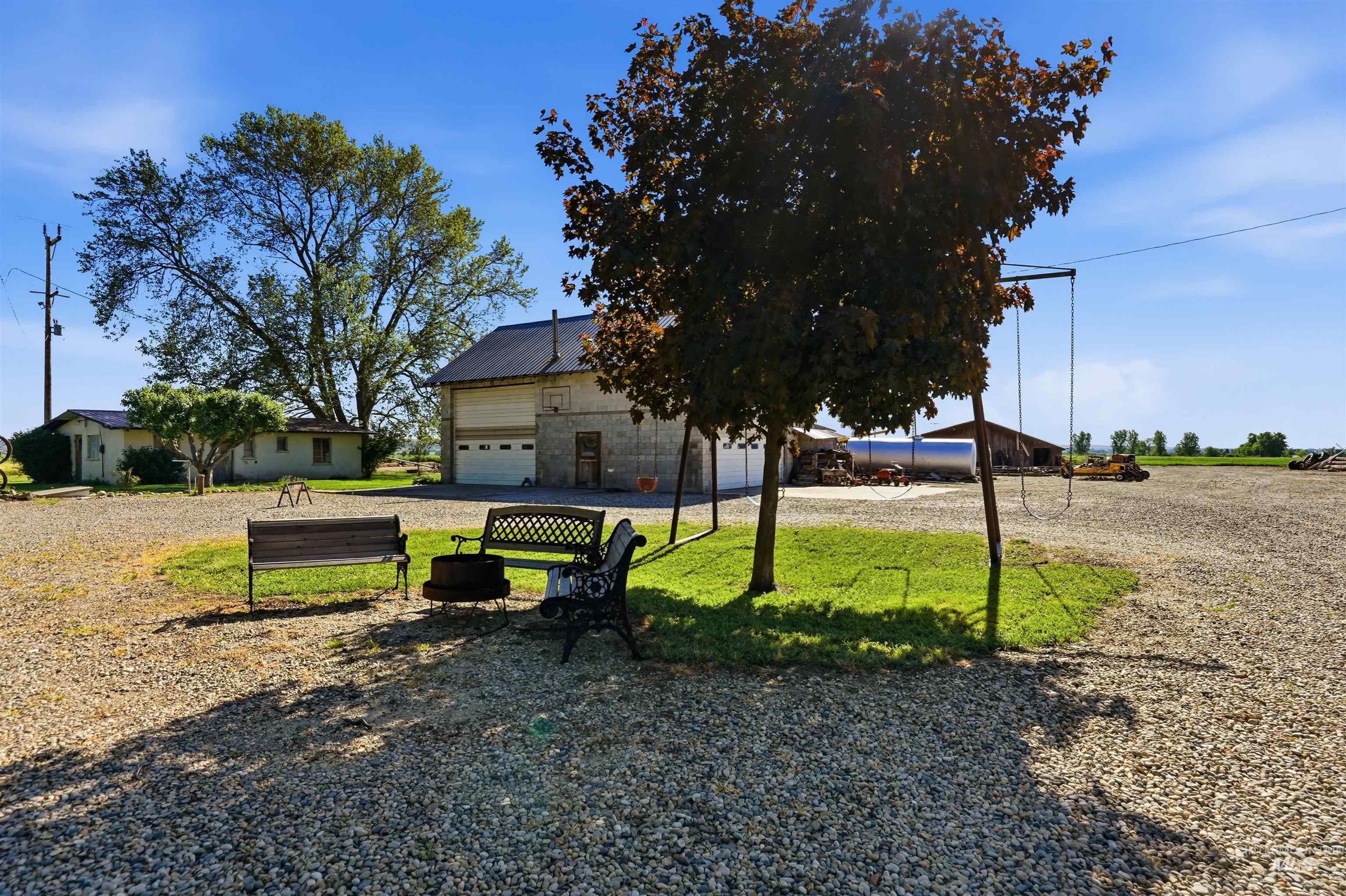 8600 Hillview RD, Emmett, Idaho 83617, 3 Bedrooms, 2 Bathrooms, Farm & Ranch For Sale, Price $899,000, 98987218