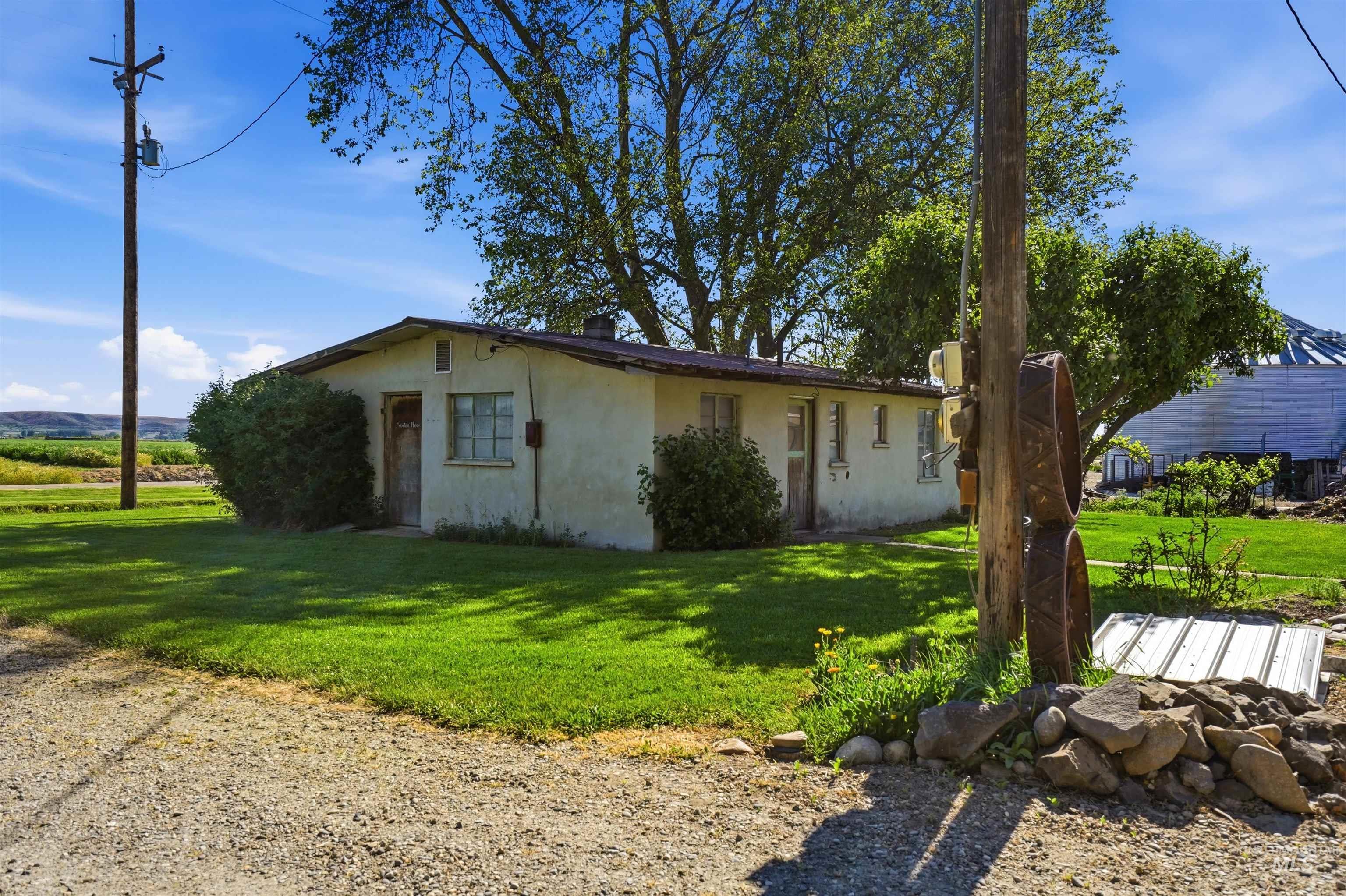 8600 Hillview RD, Emmett, Idaho 83617, 3 Bedrooms, 2 Bathrooms, Farm & Ranch For Sale, Price $899,000, 98987218