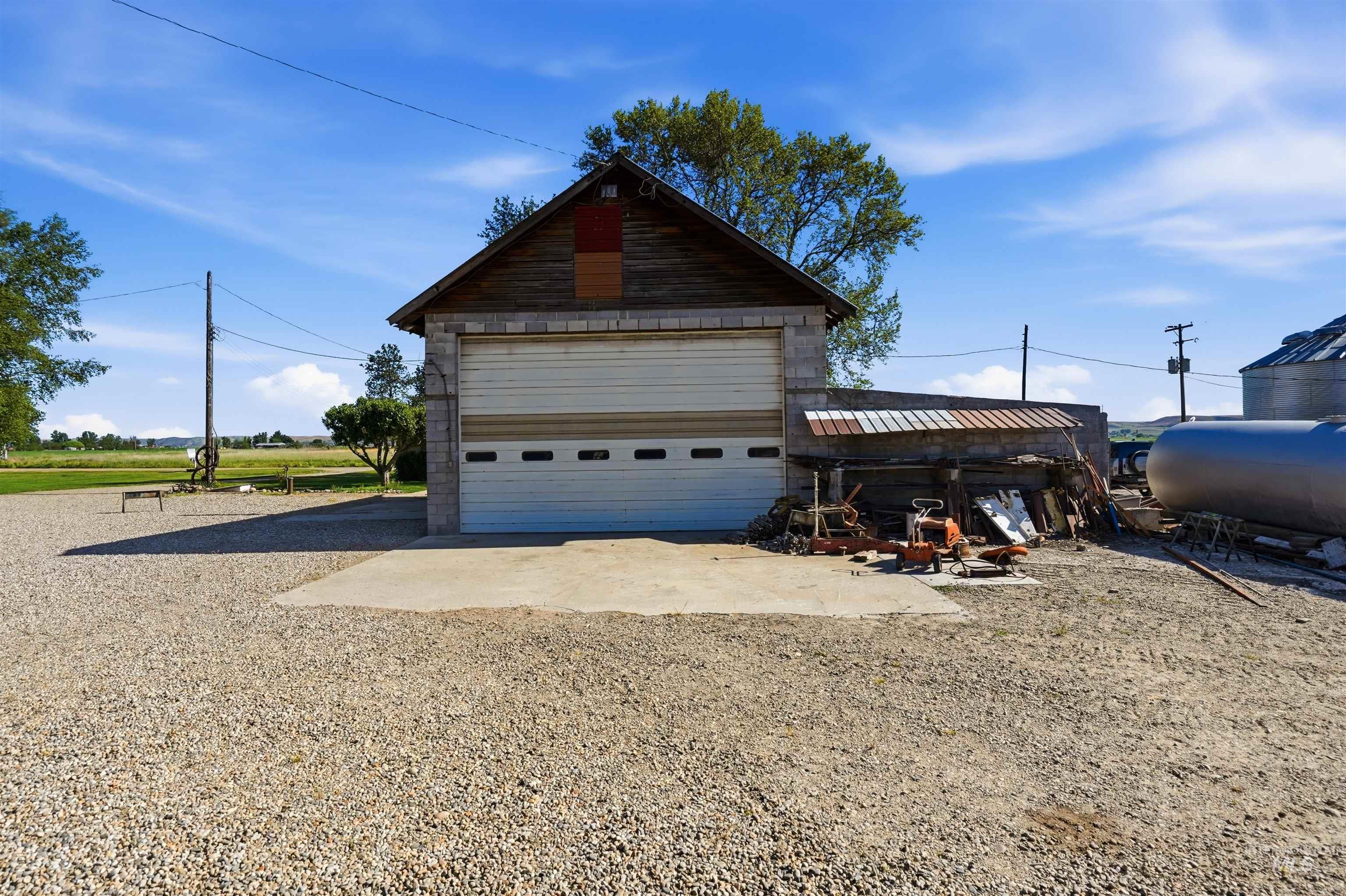 8600 Hillview RD, Emmett, Idaho 83617, 3 Bedrooms, 2 Bathrooms, Farm & Ranch For Sale, Price $899,000, 98987218