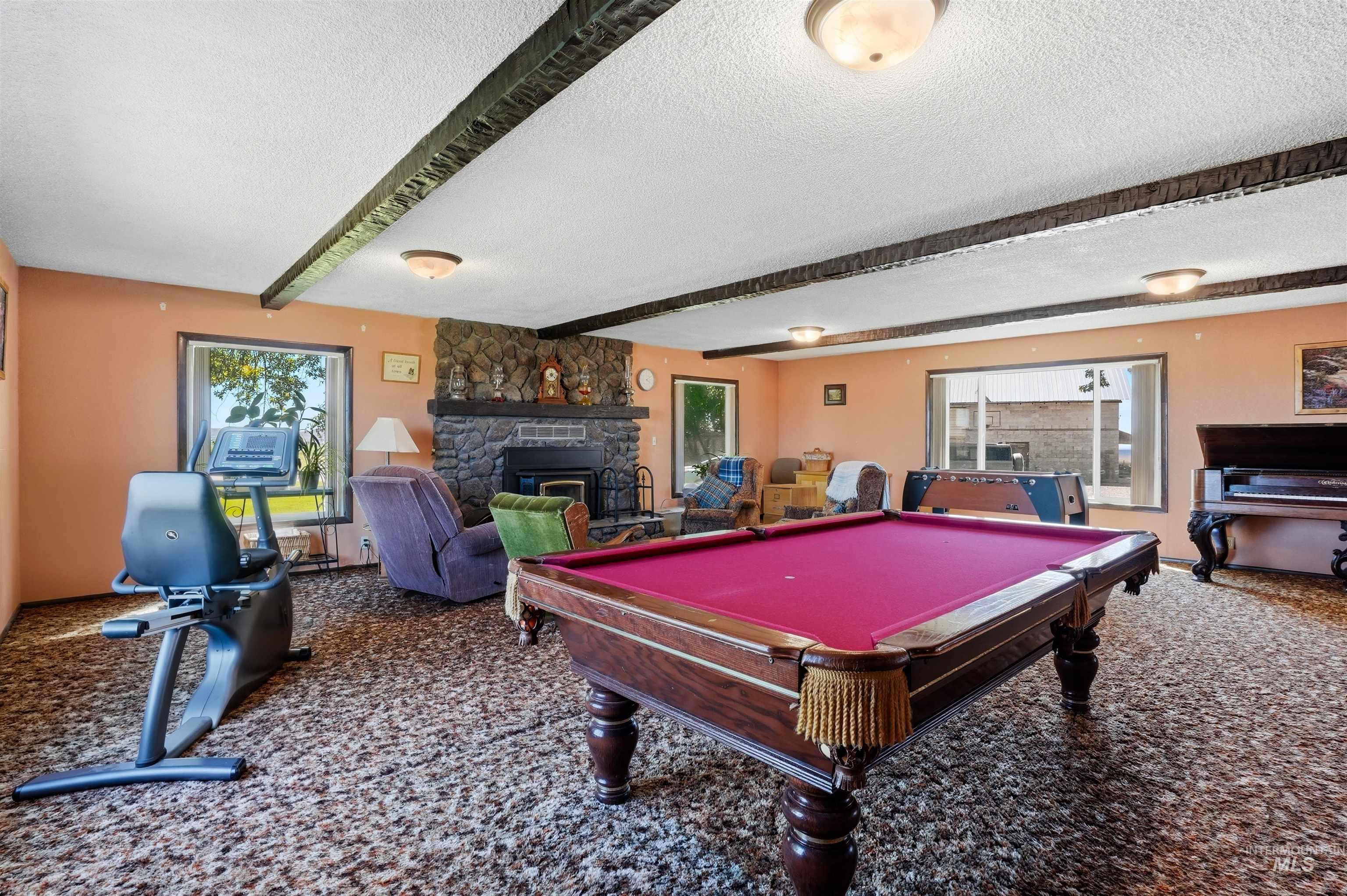 8600 Hillview RD, Emmett, Idaho 83617, 3 Bedrooms, 2 Bathrooms, Farm & Ranch For Sale, Price $899,000, 98987218