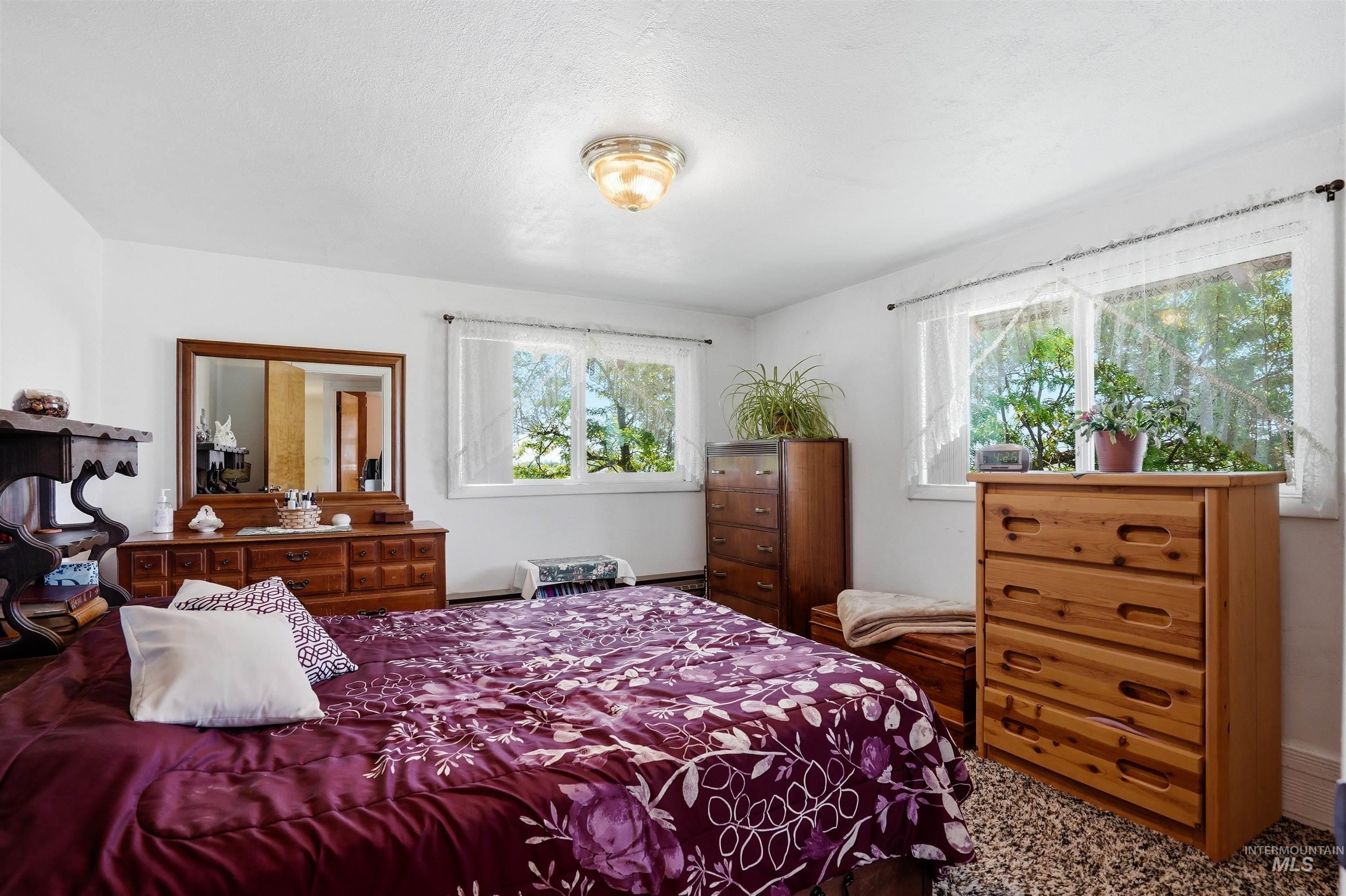 8600 Hillview RD, Emmett, Idaho 83617, 3 Bedrooms, 2 Bathrooms, Farm & Ranch For Sale, Price $899,000, 98987218