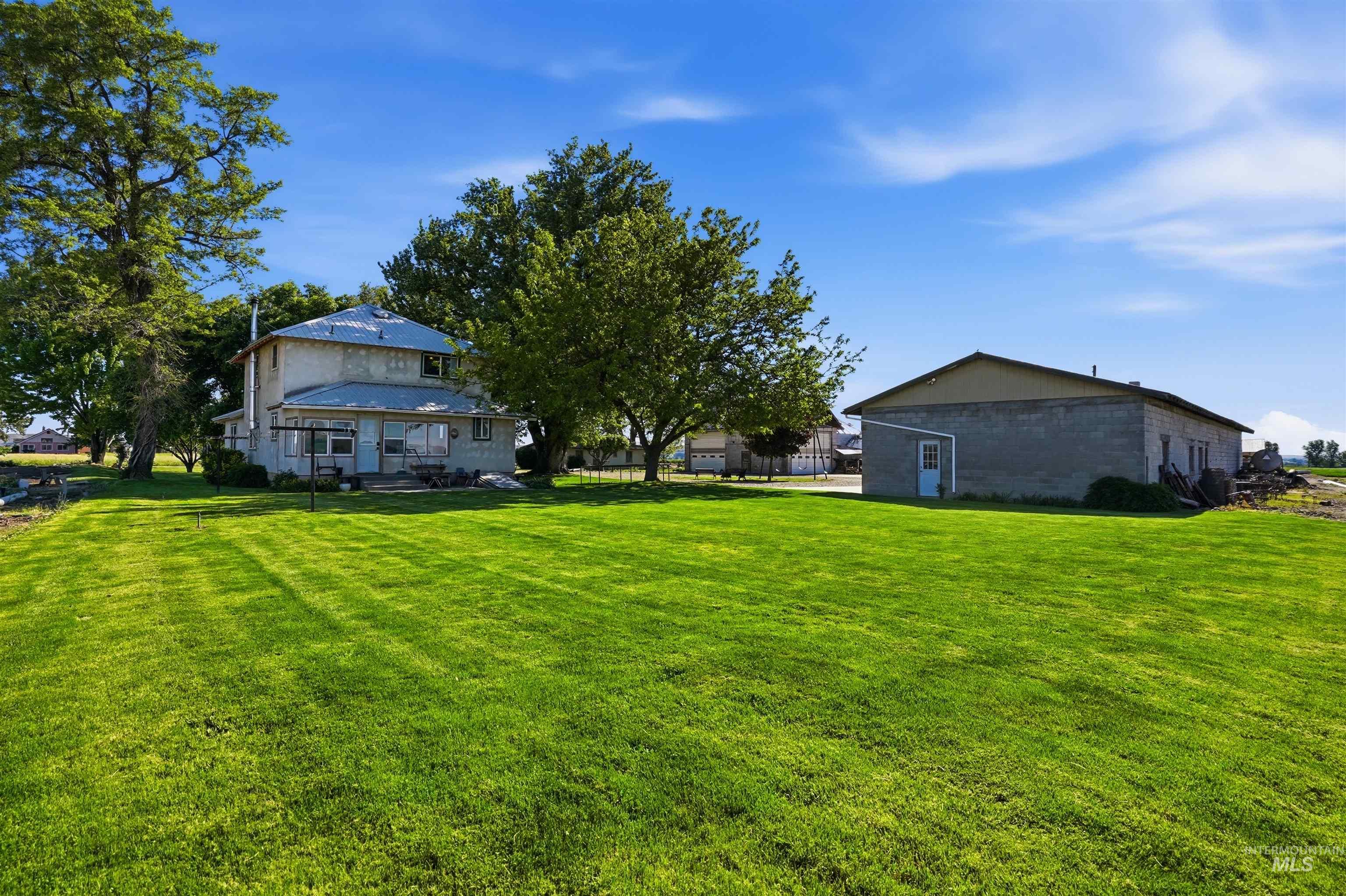 8600 Hillview RD, Emmett, Idaho 83617, 3 Bedrooms, 2 Bathrooms, Farm & Ranch For Sale, Price $899,000, 98987218