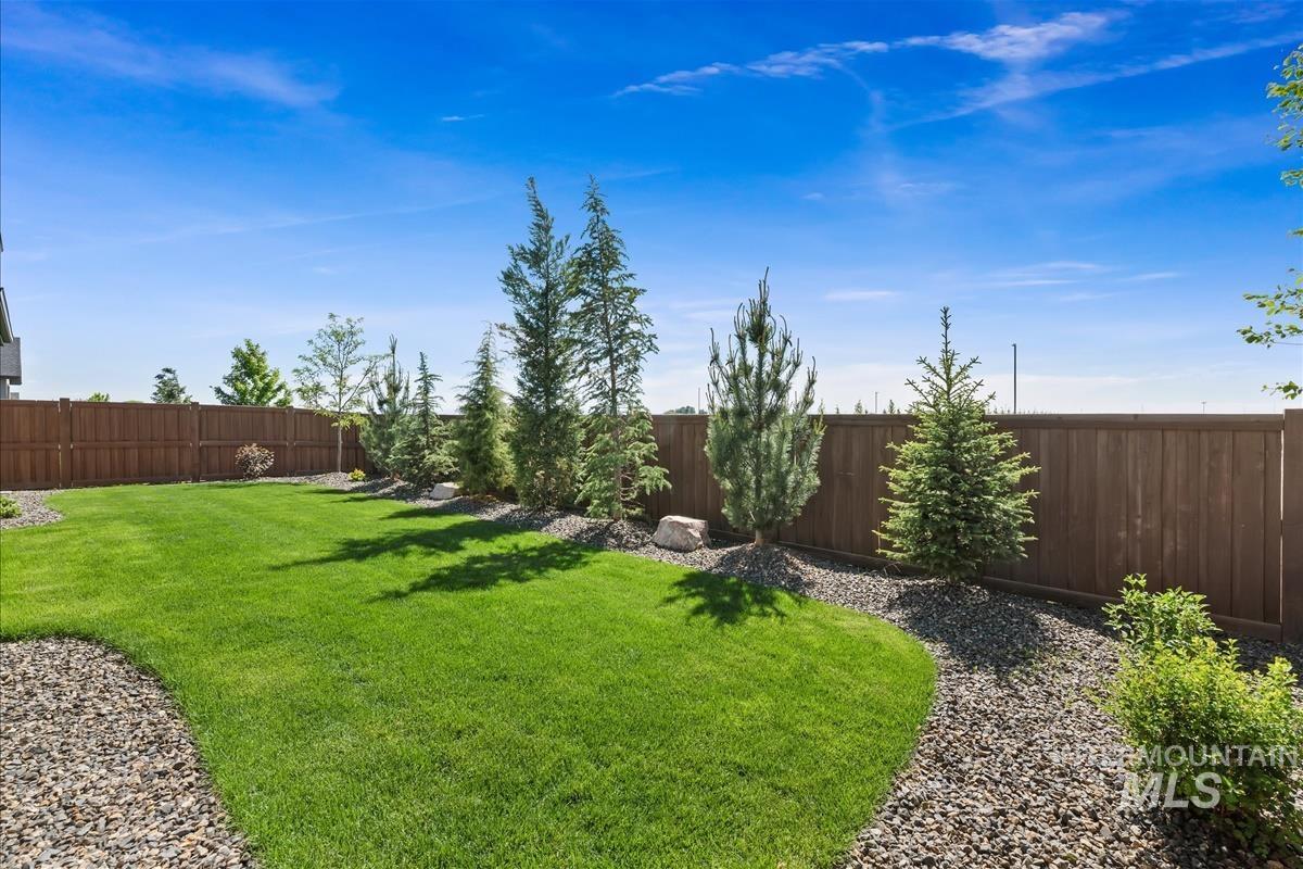 6765 N Willowside Ave, Meridian, Idaho 83646, 3 Bedrooms, 2.5 Bathrooms, Residential For Sale, Price $849,900, 98987220