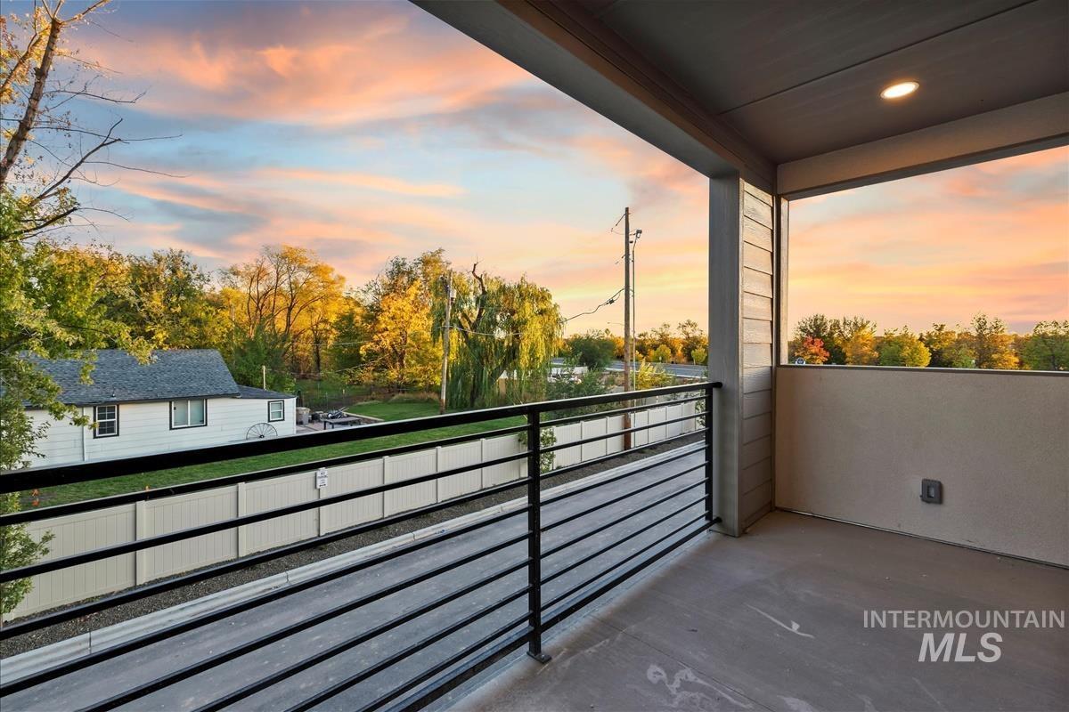 3243 W Moore Street, Boise, Idaho 83702, 3 Bedrooms, 3.5 Bathrooms, Residential For Sale, Price $789,900, 98987223