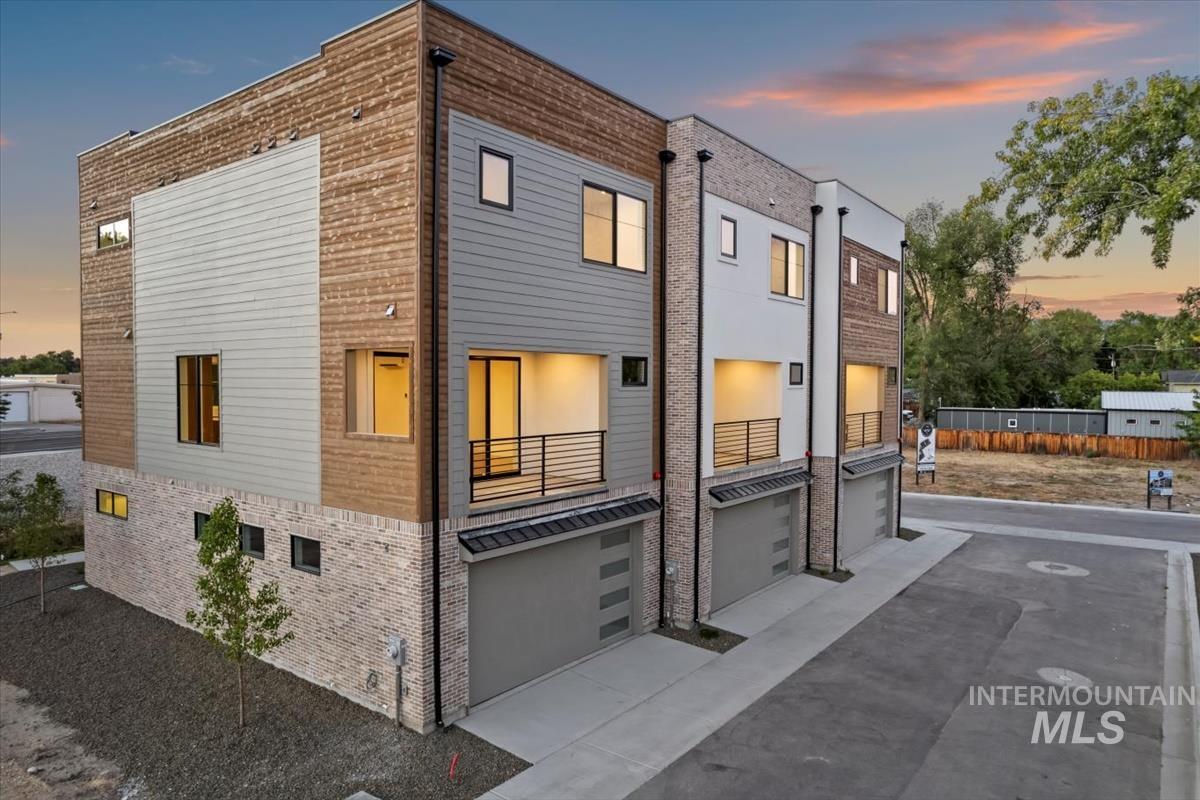 3243 W Moore Street, Boise, Idaho 83702, 3 Bedrooms, 3.5 Bathrooms, Residential For Sale, Price $789,900, 98987223
