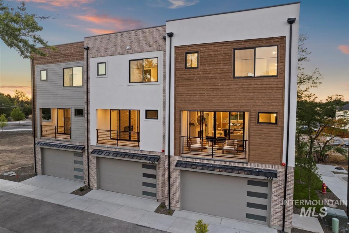 3243 W Moore Street, Boise, Idaho 83702, 3 Bedrooms, 3.5 Bathrooms, Residential For Sale, Price $789,900, 98987223