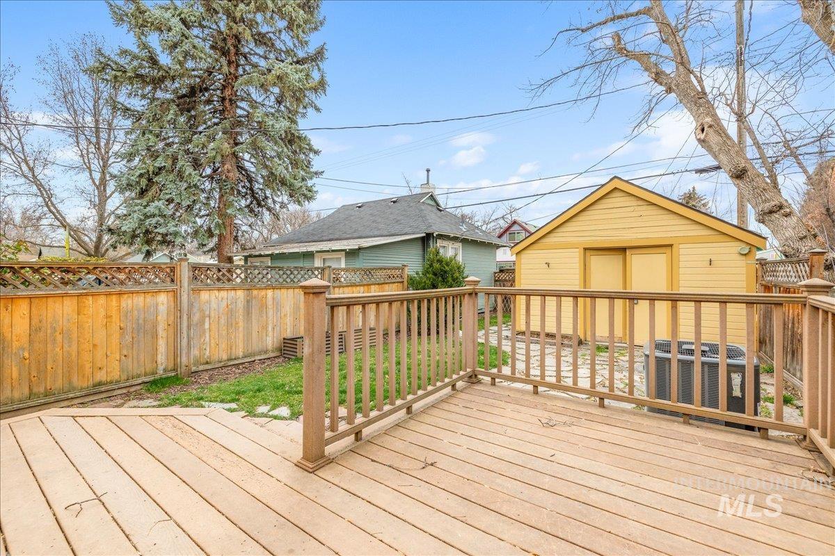 1403 N 7th Street, Boise, Idaho 83702, 3 Bedrooms, 1 Bathroom, Residential For Sale, Price $550,000, 98987226