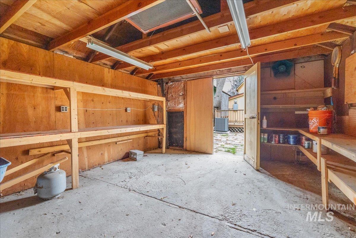 1403 N 7th Street, Boise, Idaho 83702, 3 Bedrooms, 1 Bathroom, Residential For Sale, Price $550,000, 98987226