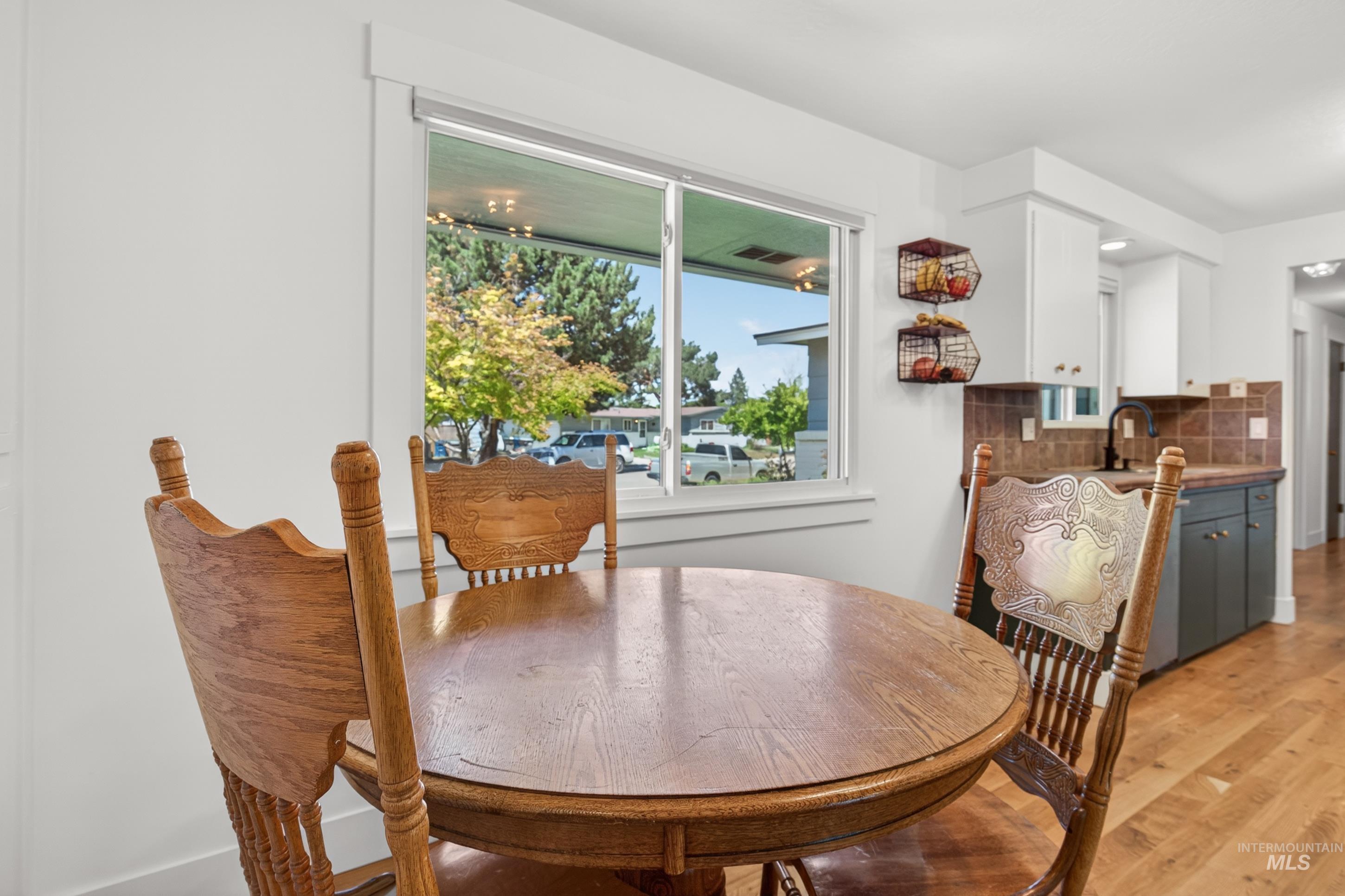 9675 W Caraway Dr, Boise, Idaho 83704, 3 Bedrooms, 2 Bathrooms, Residential For Sale, Price $468,000, 98987231