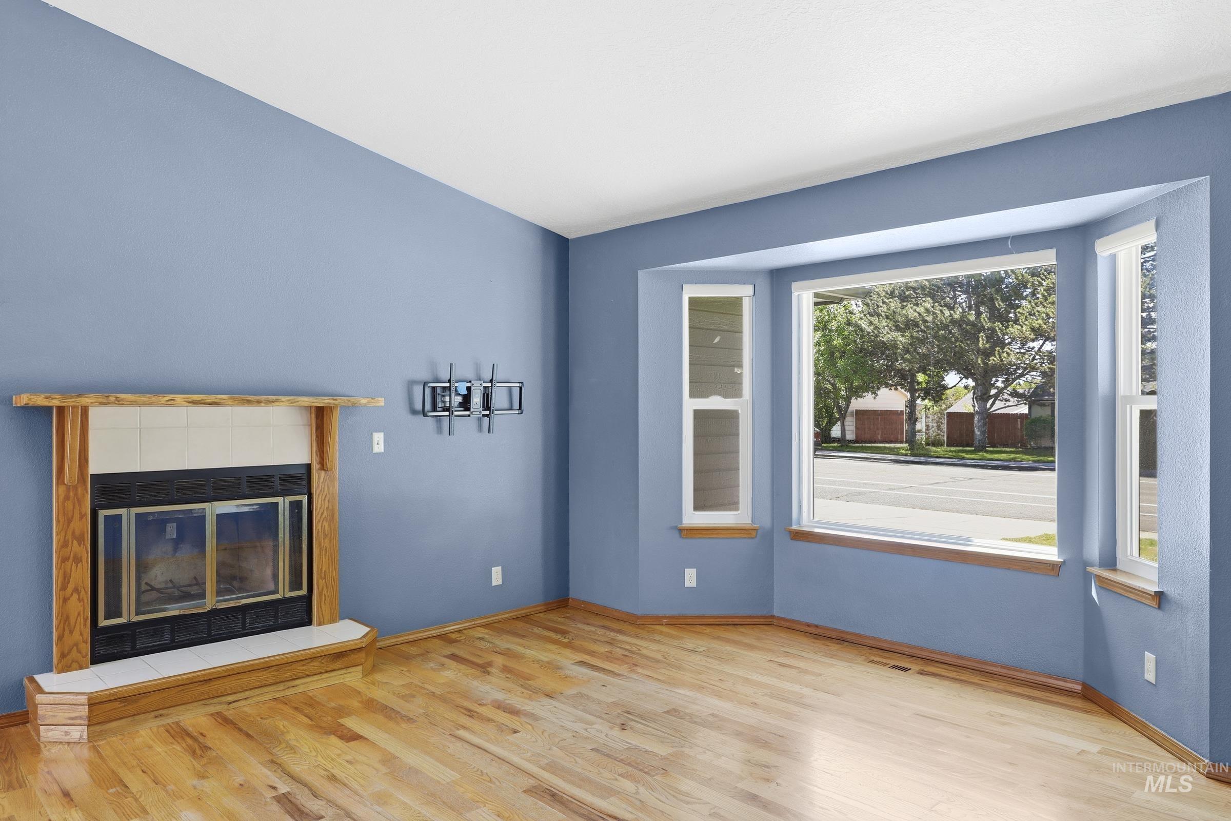 7924 W Amity Road, Boise, Idaho 83709, 3 Bedrooms, 2 Bathrooms, Residential For Sale, Price $387,900, 98987232