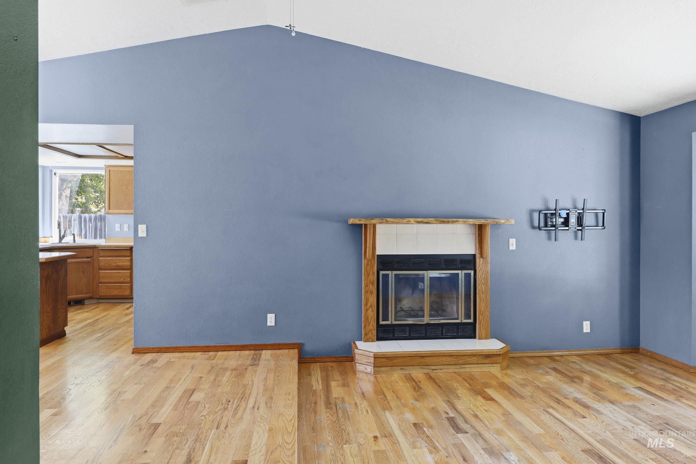 7924 W Amity Road, Boise, Idaho 83709, 3 Bedrooms, 2 Bathrooms, Residential For Sale, Price $387,900, 98987232