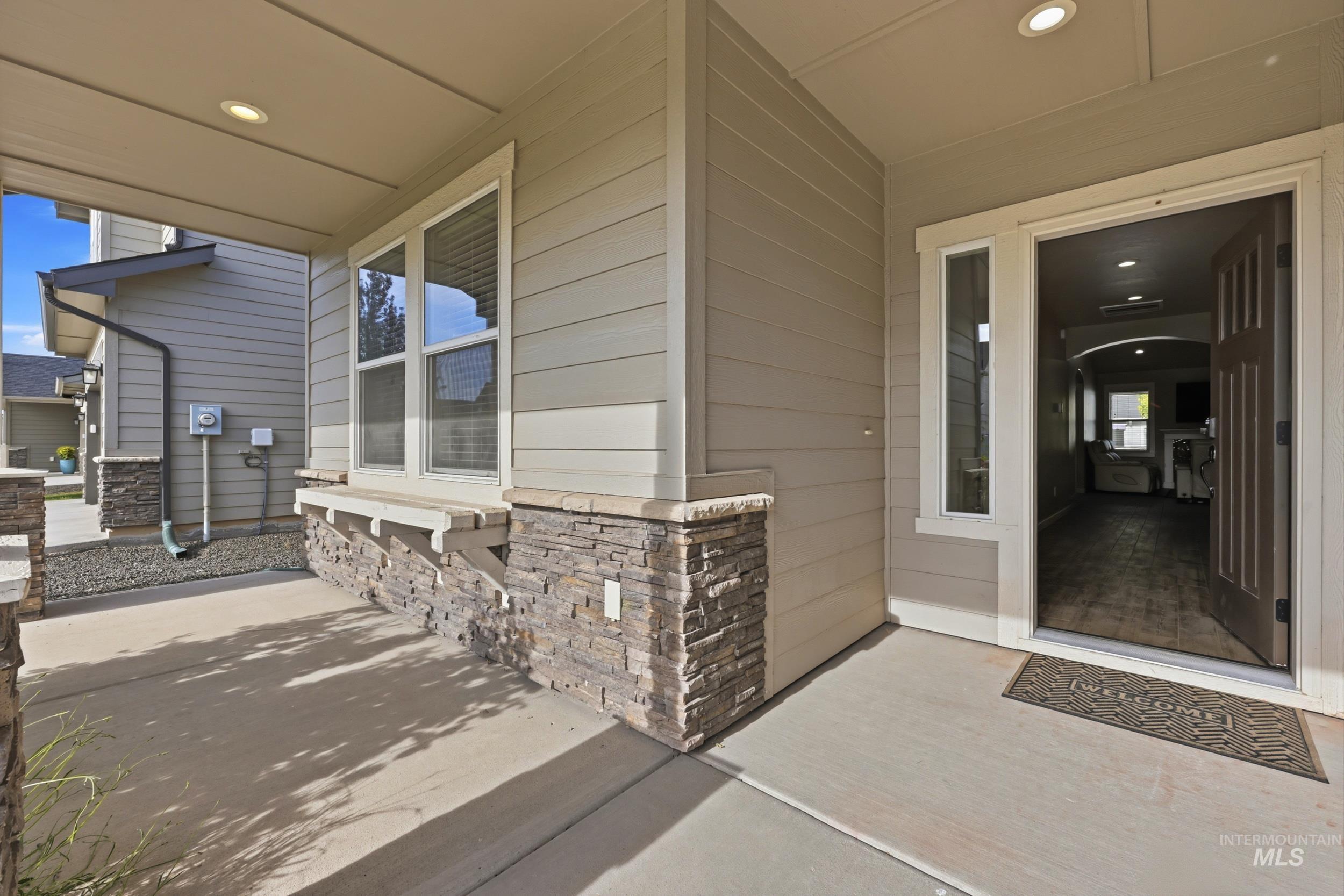 8015 S Topaz Ridge Avenue, Boise, Idaho 83716, 4 Bedrooms, 3 Bathrooms, Residential For Sale, Price $669,900, 98987236