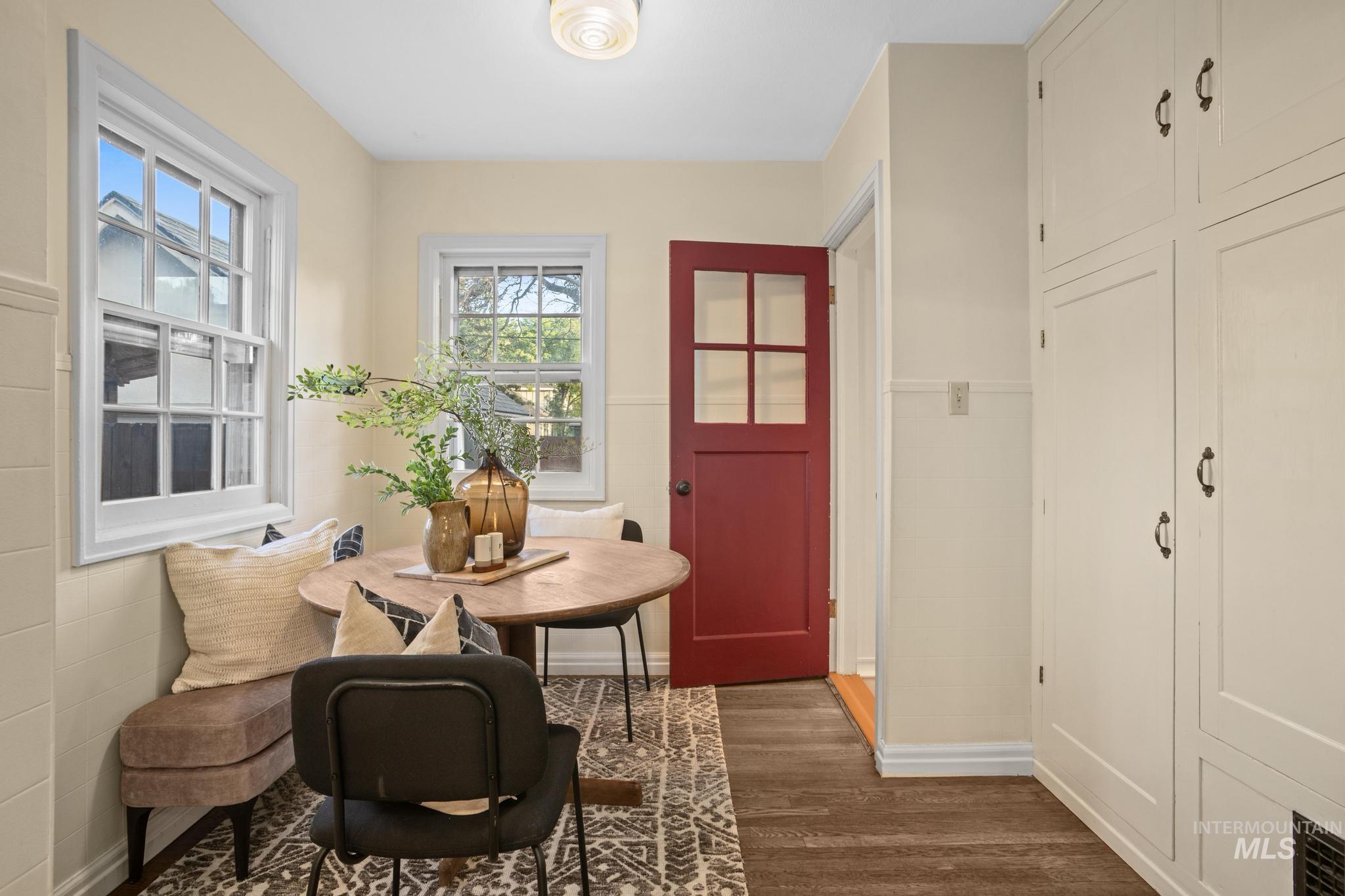 2413 W Woodlawn Ave, Boise, Idaho 83702-3853, 3 Bedrooms, 2 Bathrooms, Residential For Sale, Price $699,000, 98987237