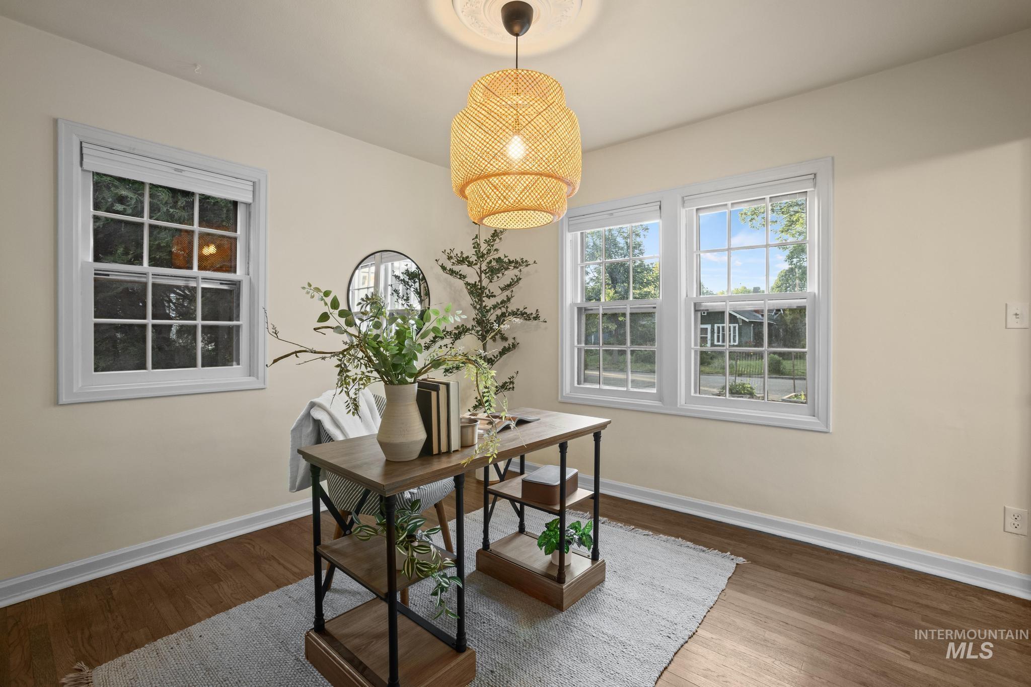 2413 W Woodlawn Ave, Boise, Idaho 83702-3853, 3 Bedrooms, 2 Bathrooms, Residential For Sale, Price $699,000, 98987237