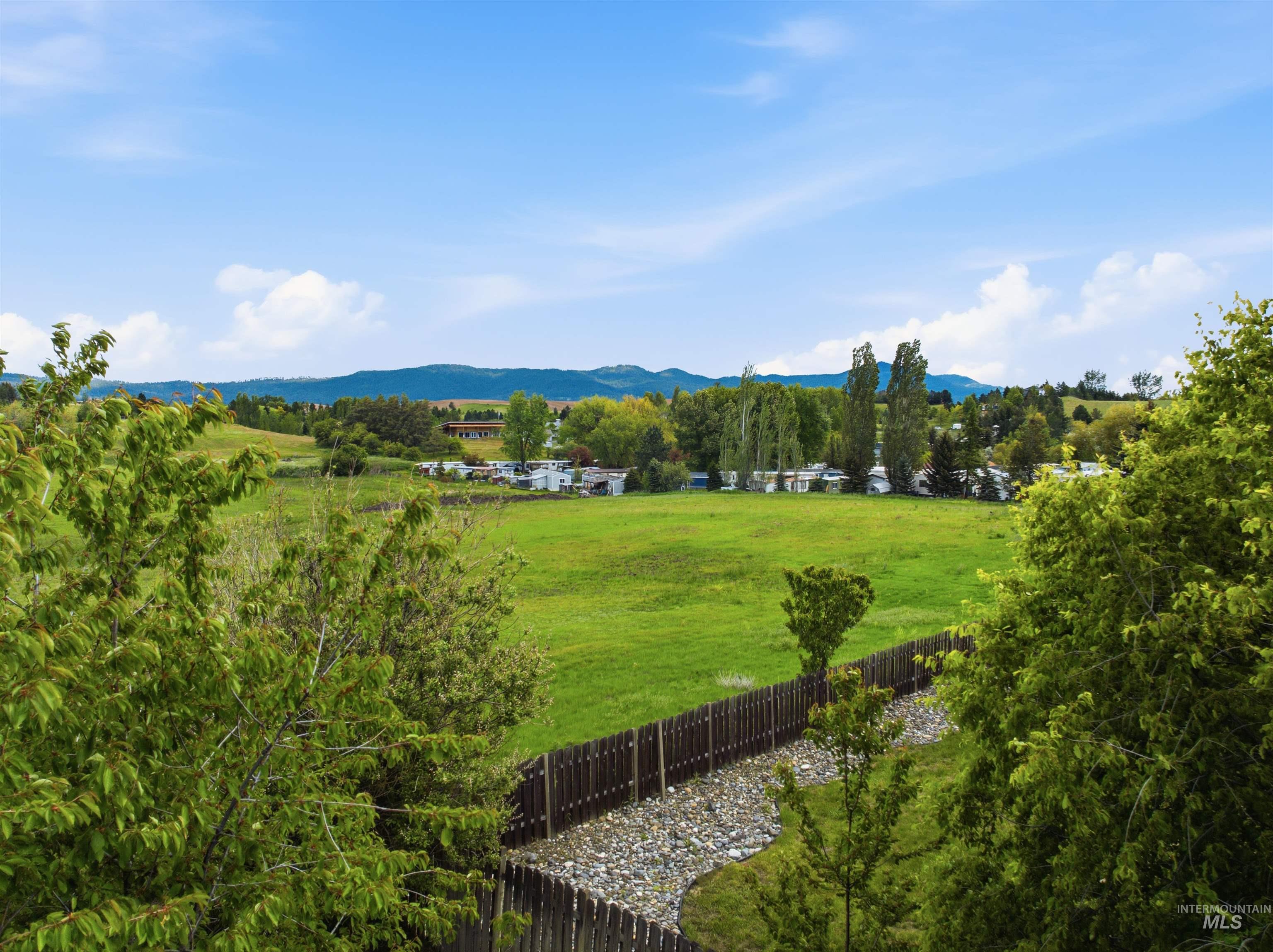 280 Gambels Lane, Moscow, Idaho 83843, 4 Bedrooms, 3 Bathrooms, Residential For Sale, Price $500,000, 98987241