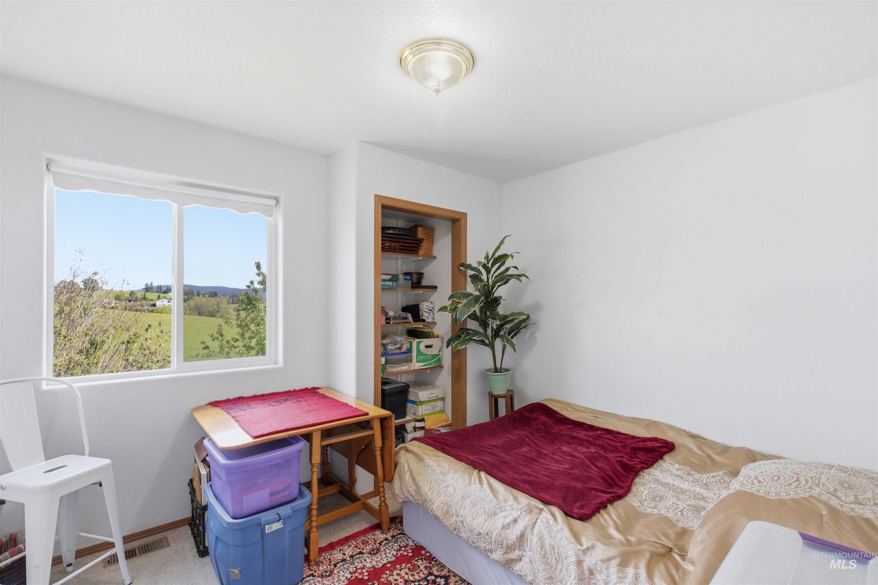 280 Gambels Lane, Moscow, Idaho 83843, 4 Bedrooms, 3 Bathrooms, Residential For Sale, Price $500,000, 98987241