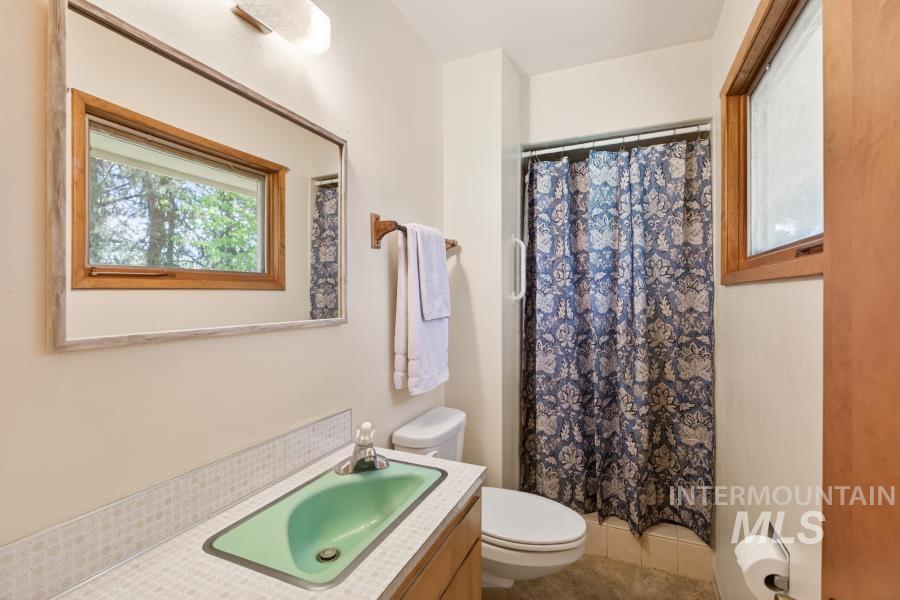 1825 Orchard Ave, Moscow, Idaho 83843, 3 Bedrooms, 2 Bathrooms, Residential For Sale, Price $572,000, 98987245