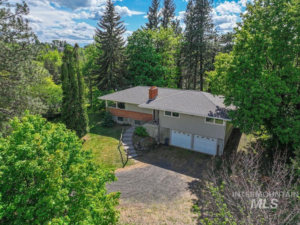 1825 Orchard Ave, Moscow, Idaho 83843, 3 Bedrooms, 2 Bathrooms, Residential For Sale, Price $572,000, 98987245