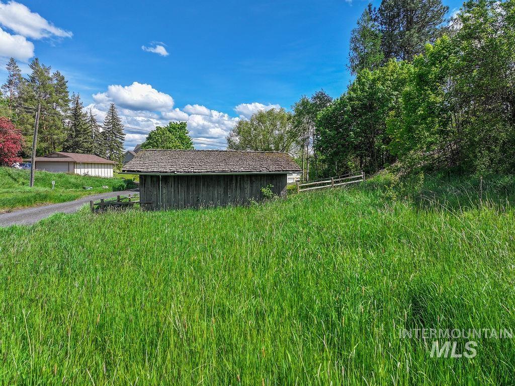 1825 Orchard Ave, Moscow, Idaho 83843, 3 Bedrooms, 2 Bathrooms, Residential For Sale, Price $572,000, 98987245