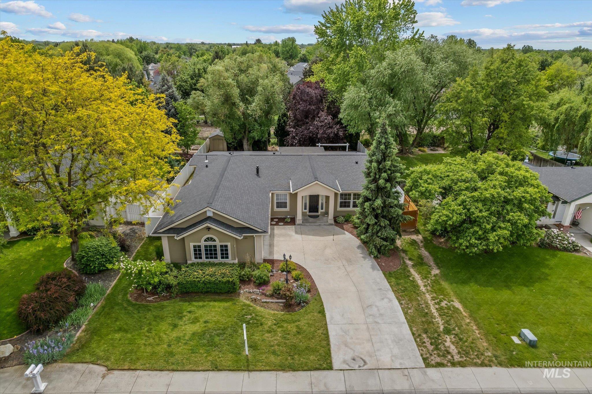 2183 E Celia Ct, Eagle, Idaho 83616, 4 Bedrooms, 2 Bathrooms, Residential For Sale, Price $550,000, 98987248