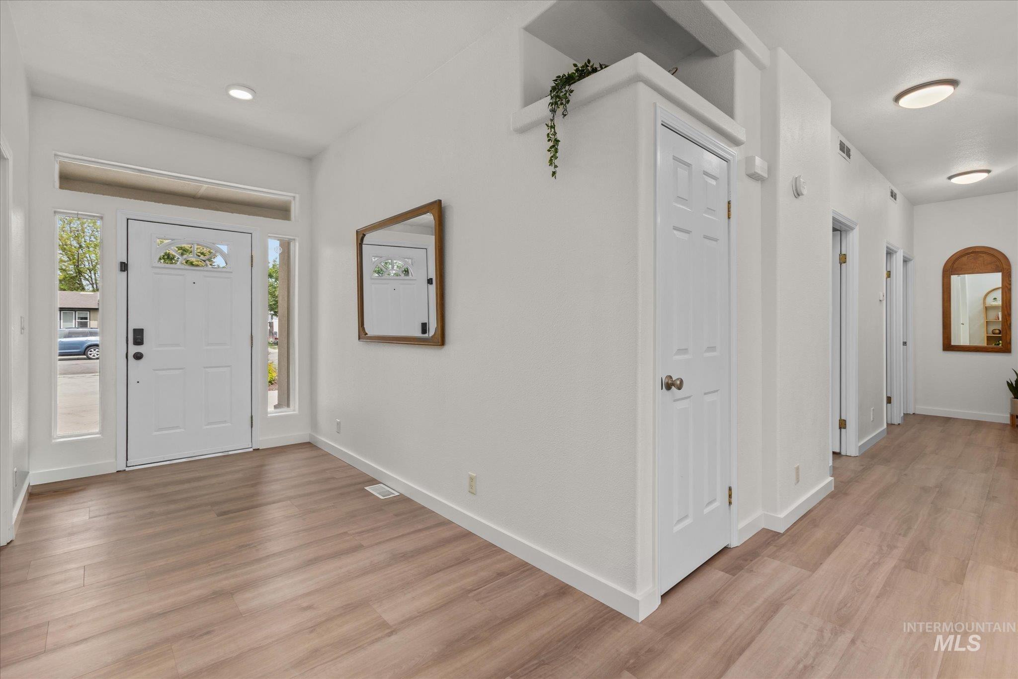 2183 E Celia Ct, Eagle, Idaho 83616, 4 Bedrooms, 2 Bathrooms, Residential For Sale, Price $550,000, 98987248