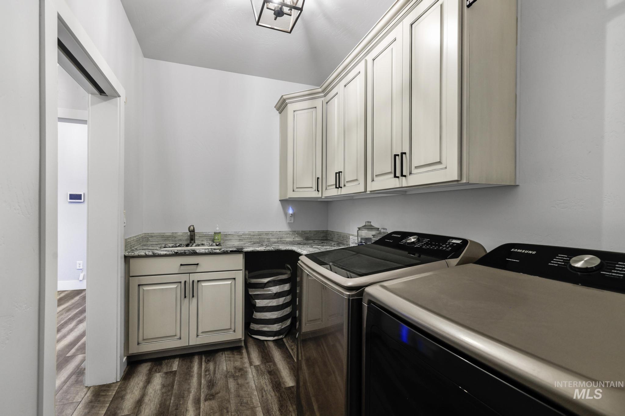 103 S 160 W, Jerome, Idaho 83338, 4 Bedrooms, 3.5 Bathrooms, Residential For Sale, Price $670,000, 98987250