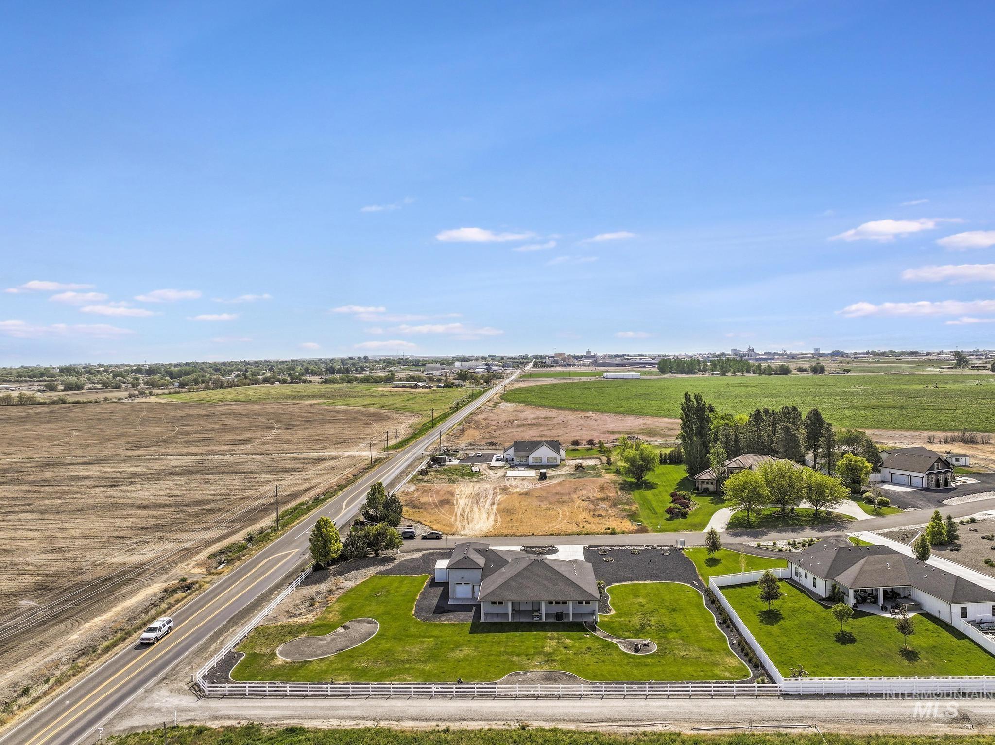 103 S 160 W, Jerome, Idaho 83338, 4 Bedrooms, 3.5 Bathrooms, Residential For Sale, Price $670,000, 98987250