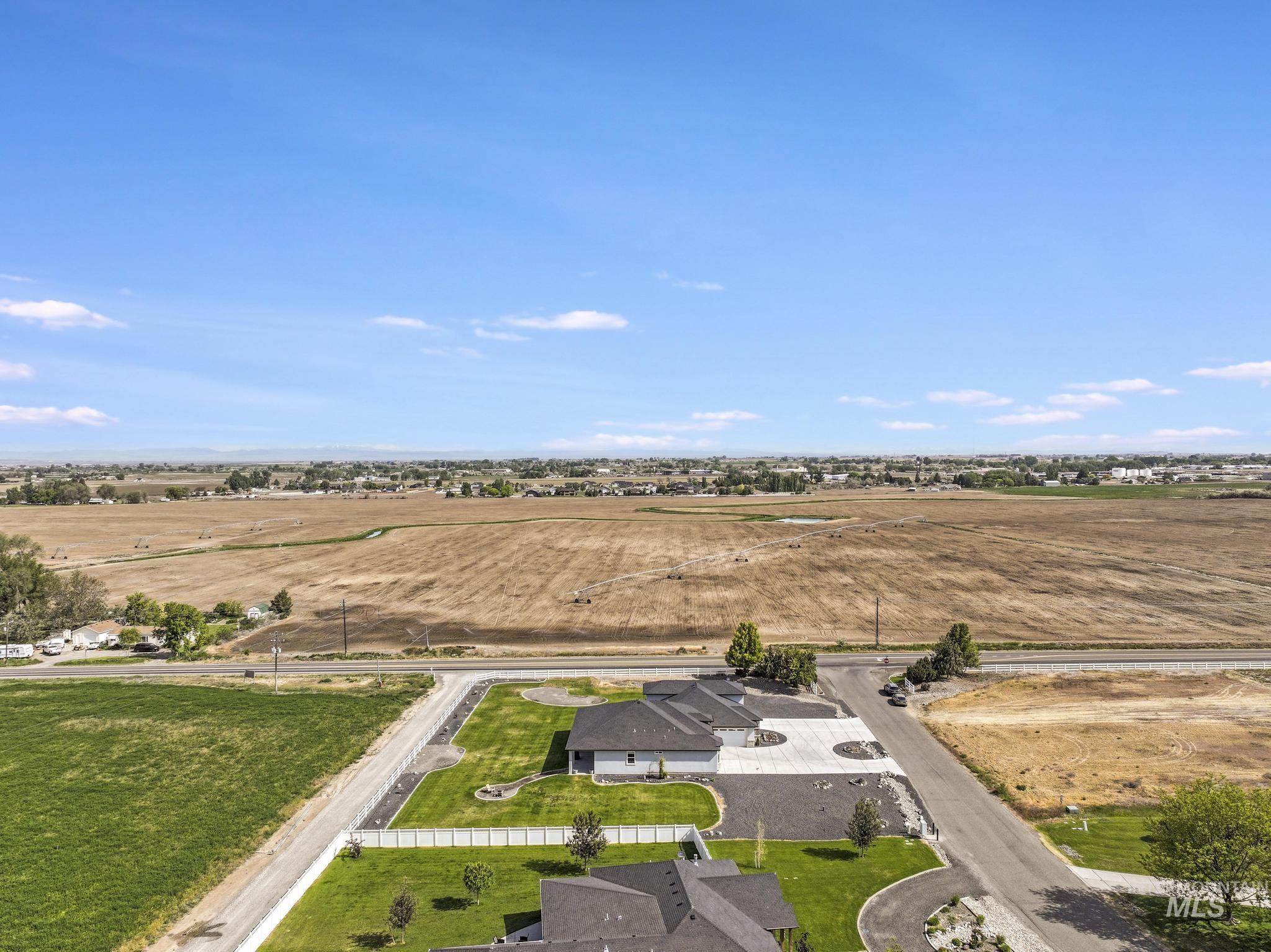 103 S 160 W, Jerome, Idaho 83338, 4 Bedrooms, 3.5 Bathrooms, Residential For Sale, Price $670,000, 98987250