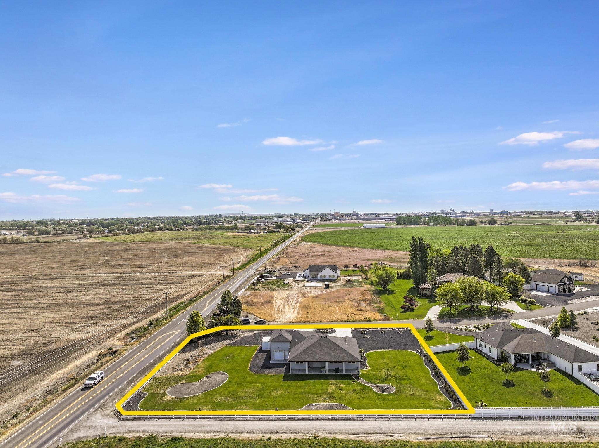 103 S 160 W, Jerome, Idaho 83338, 4 Bedrooms, 3.5 Bathrooms, Residential For Sale, Price $670,000, 98987250