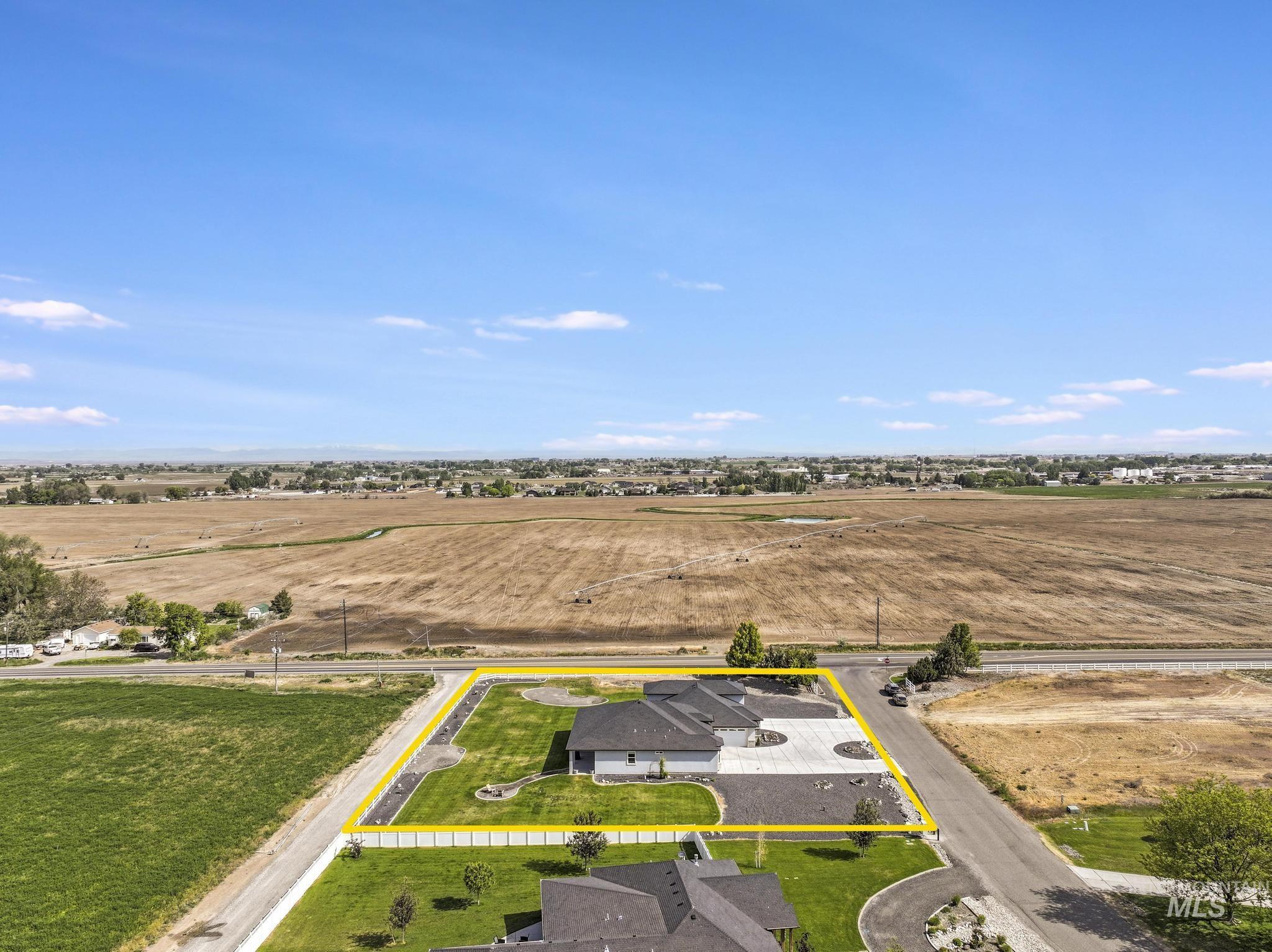 103 S 160 W, Jerome, Idaho 83338, 4 Bedrooms, 3.5 Bathrooms, Residential For Sale, Price $670,000, 98987250