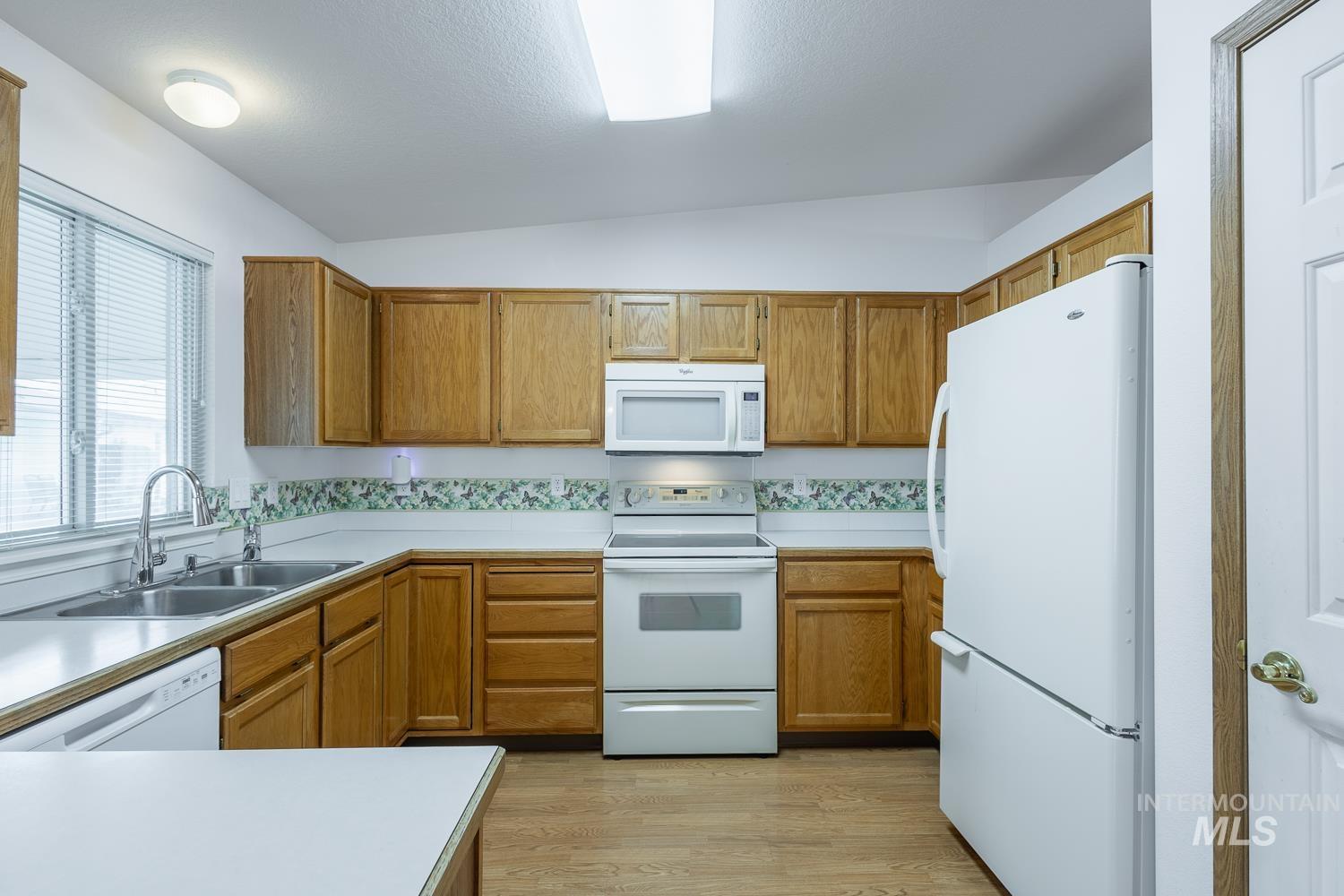 346 B St, Nampa, Idaho 83651, 3 Bedrooms, 2 Bathrooms, Residential For Sale, Price $299,000, 98987251