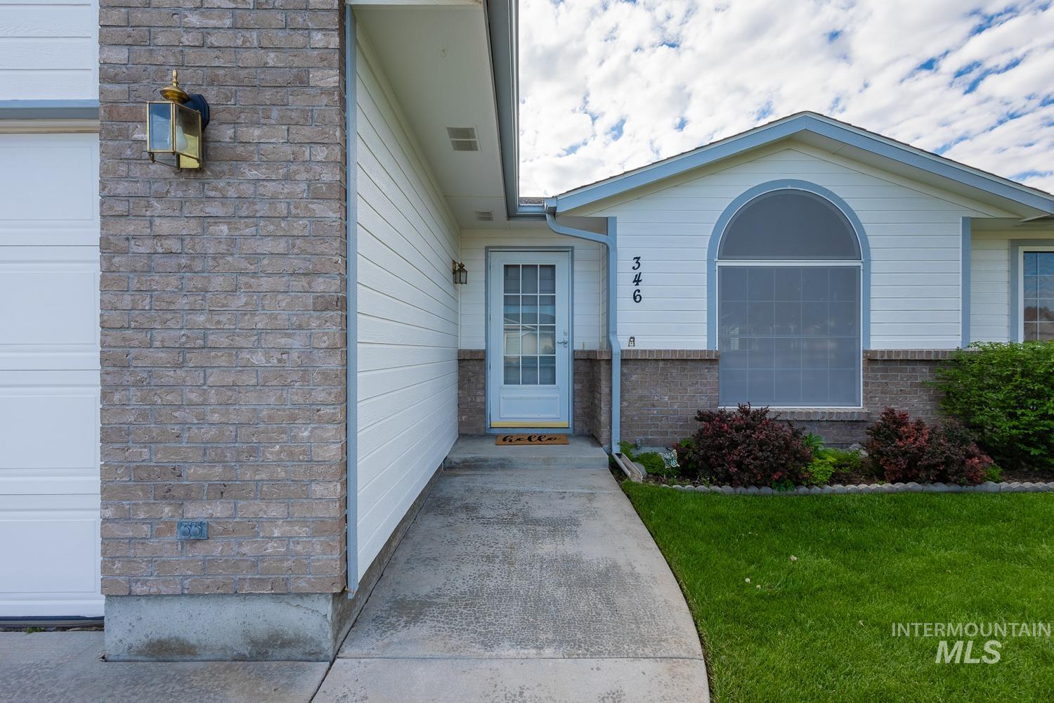 346 B St, Nampa, Idaho 83651, 3 Bedrooms, 2 Bathrooms, Residential For Sale, Price $299,000, 98987251