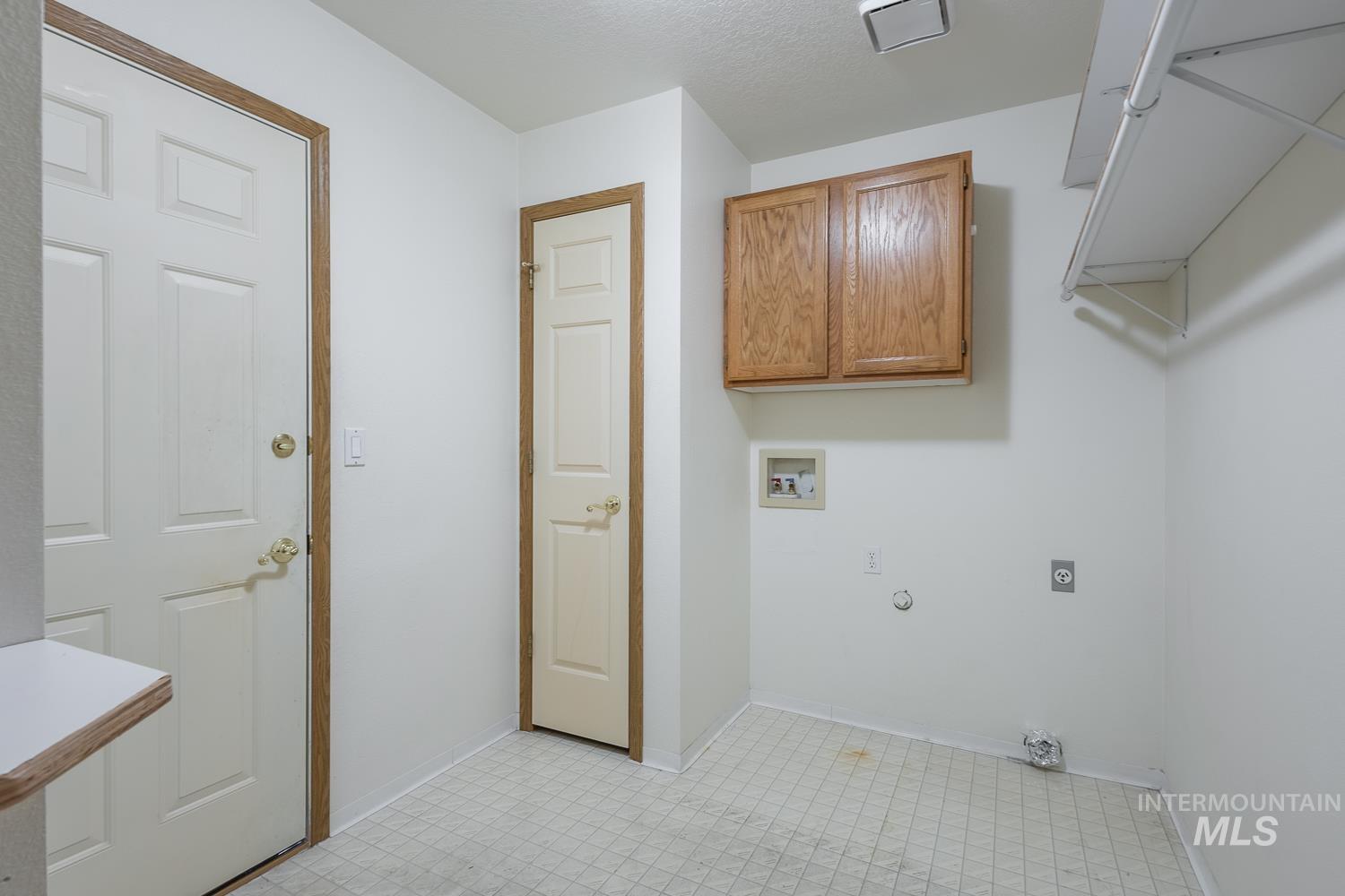 346 B St, Nampa, Idaho 83651, 3 Bedrooms, 2 Bathrooms, Residential For Sale, Price $299,000, 98987251
