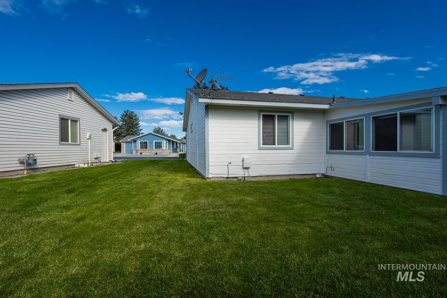 346 B St, Nampa, Idaho 83651, 3 Bedrooms, 2 Bathrooms, Residential For Sale, Price $299,000, 98987251