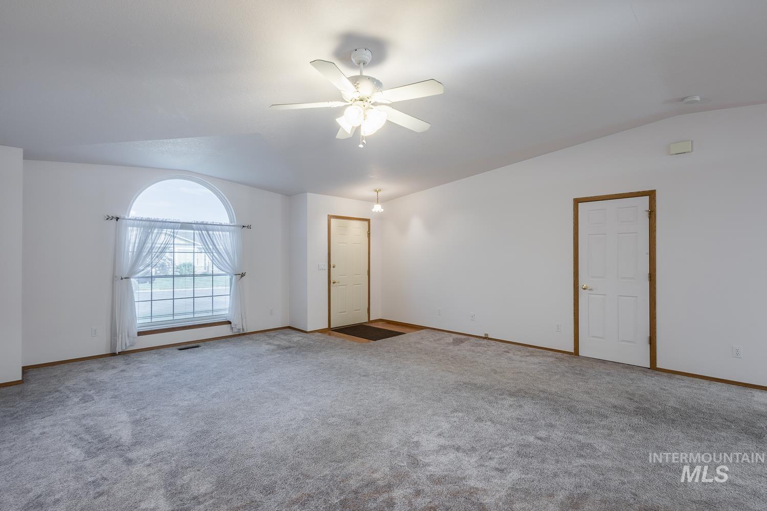 346 B St, Nampa, Idaho 83651, 3 Bedrooms, 2 Bathrooms, Residential For Sale, Price $299,000, 98987251