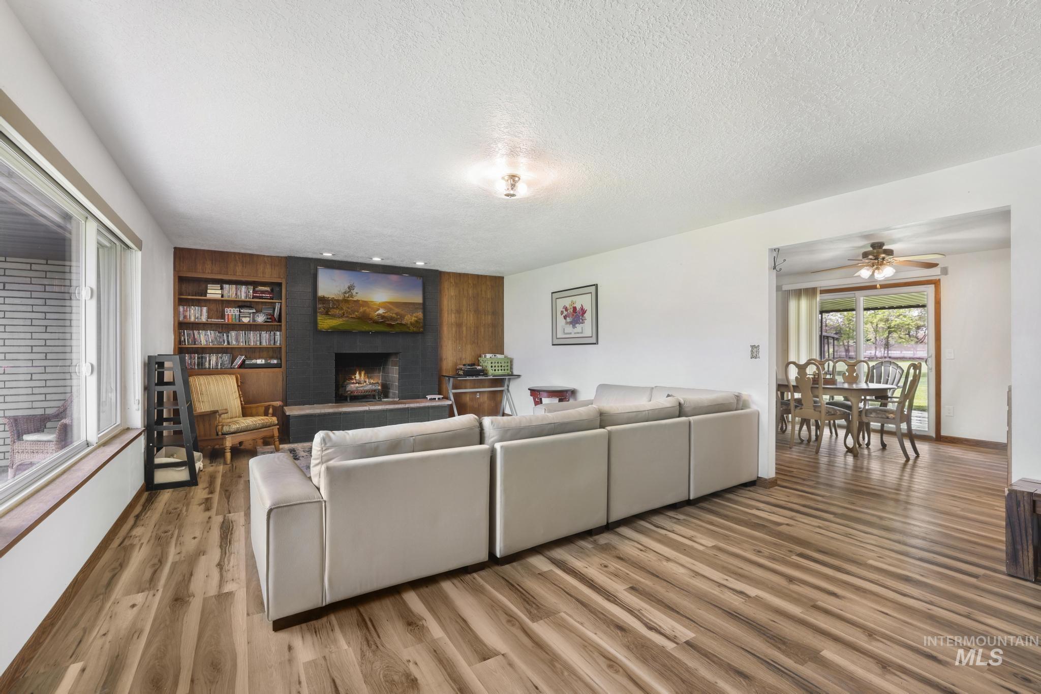 2155 Rancho Vista, Twin Falls, Idaho 83301, 2 Bedrooms, 2 Bathrooms, Residential For Sale, Price $375,000, 98987252