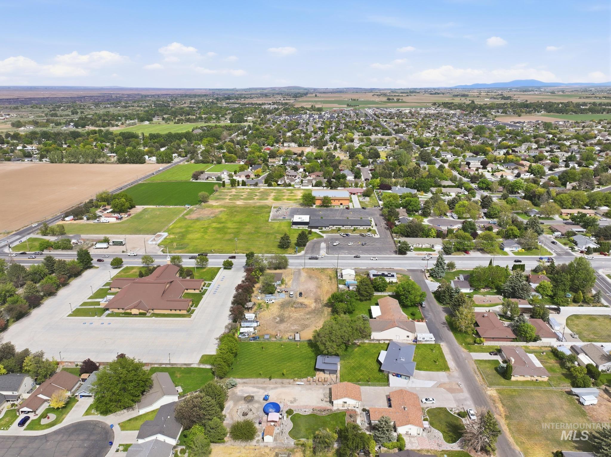 2155 Rancho Vista, Twin Falls, Idaho 83301, 2 Bedrooms, 2 Bathrooms, Residential For Sale, Price $375,000, 98987252