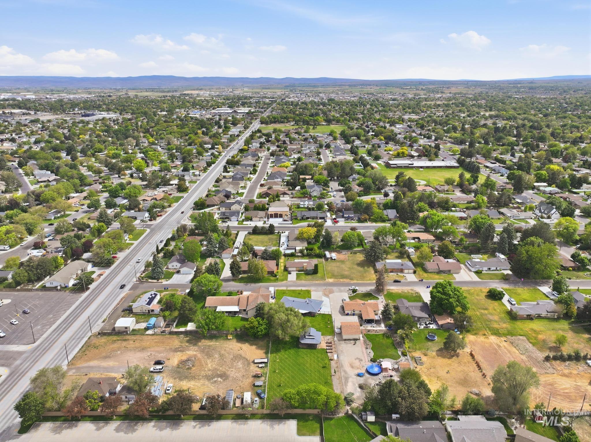 2155 Rancho Vista, Twin Falls, Idaho 83301, 2 Bedrooms, 2 Bathrooms, Residential For Sale, Price $375,000, 98987252
