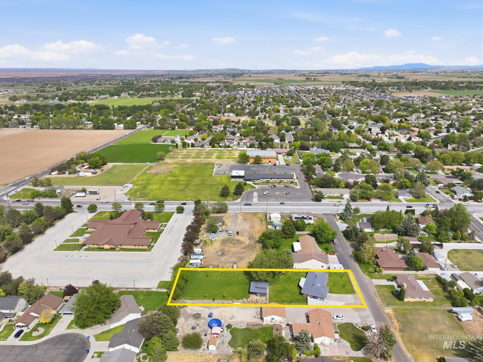 2155 Rancho Vista, Twin Falls, Idaho 83301, 2 Bedrooms, 2 Bathrooms, Residential For Sale, Price $375,000, 98987252