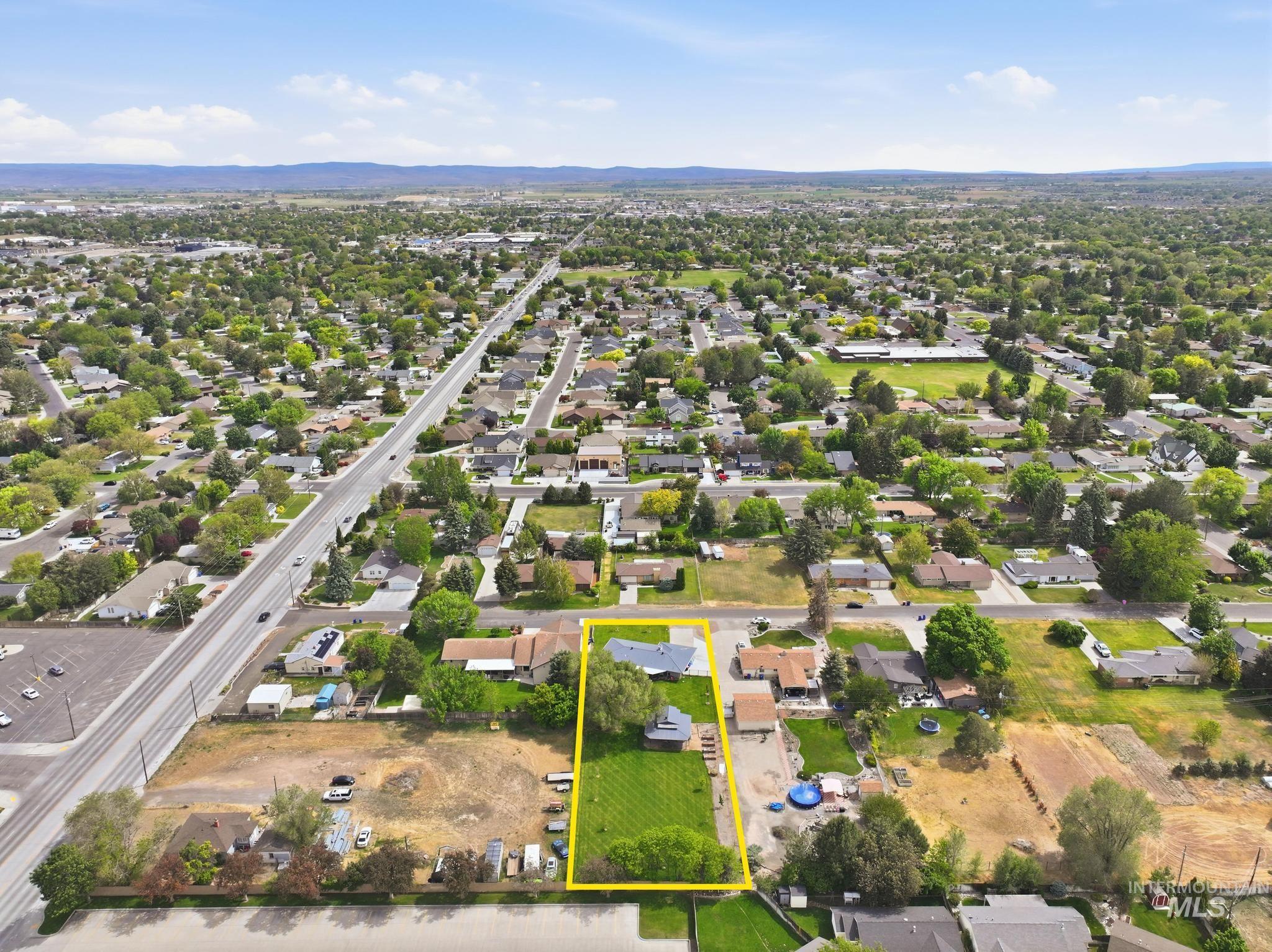 2155 Rancho Vista, Twin Falls, Idaho 83301, 2 Bedrooms, 2 Bathrooms, Residential For Sale, Price $375,000, 98987252
