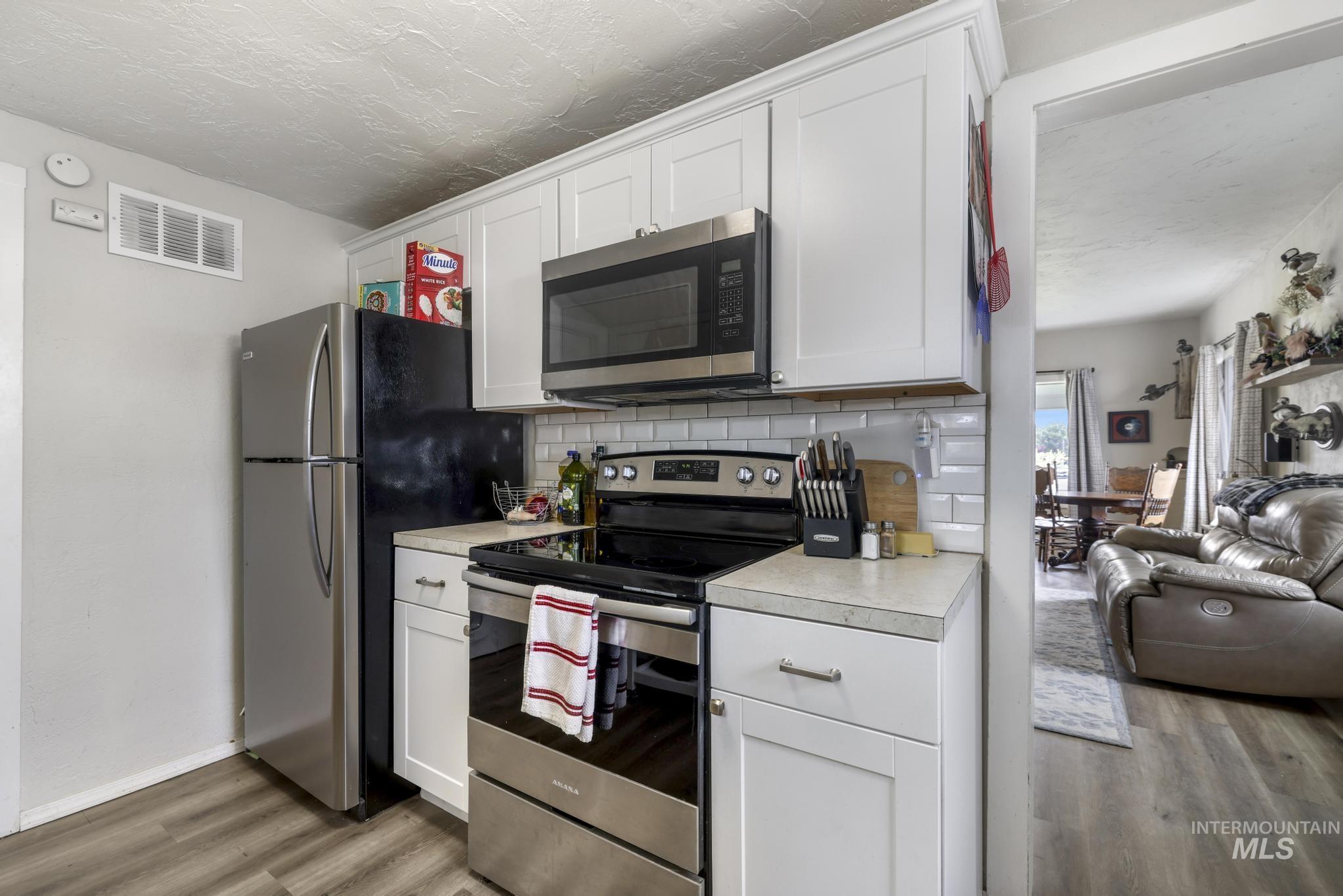 157 Filer Ave W, Twin Falls, Idaho 83301-4616, 2 Bedrooms, 1 Bathroom, Residential For Sale, Price $230,000, 98987255