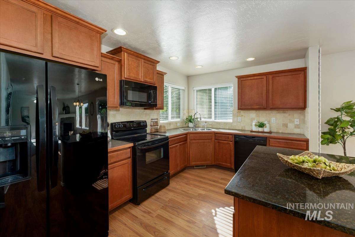 182 E Ironstone Drive, Meridian, Idaho 83646, 4 Bedrooms, 2.5 Bathrooms, Residential For Sale, Price $475,000, 98987256