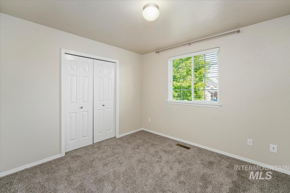 182 E Ironstone Drive, Meridian, Idaho 83646, 4 Bedrooms, 2.5 Bathrooms, Residential For Sale, Price $475,000, 98987256